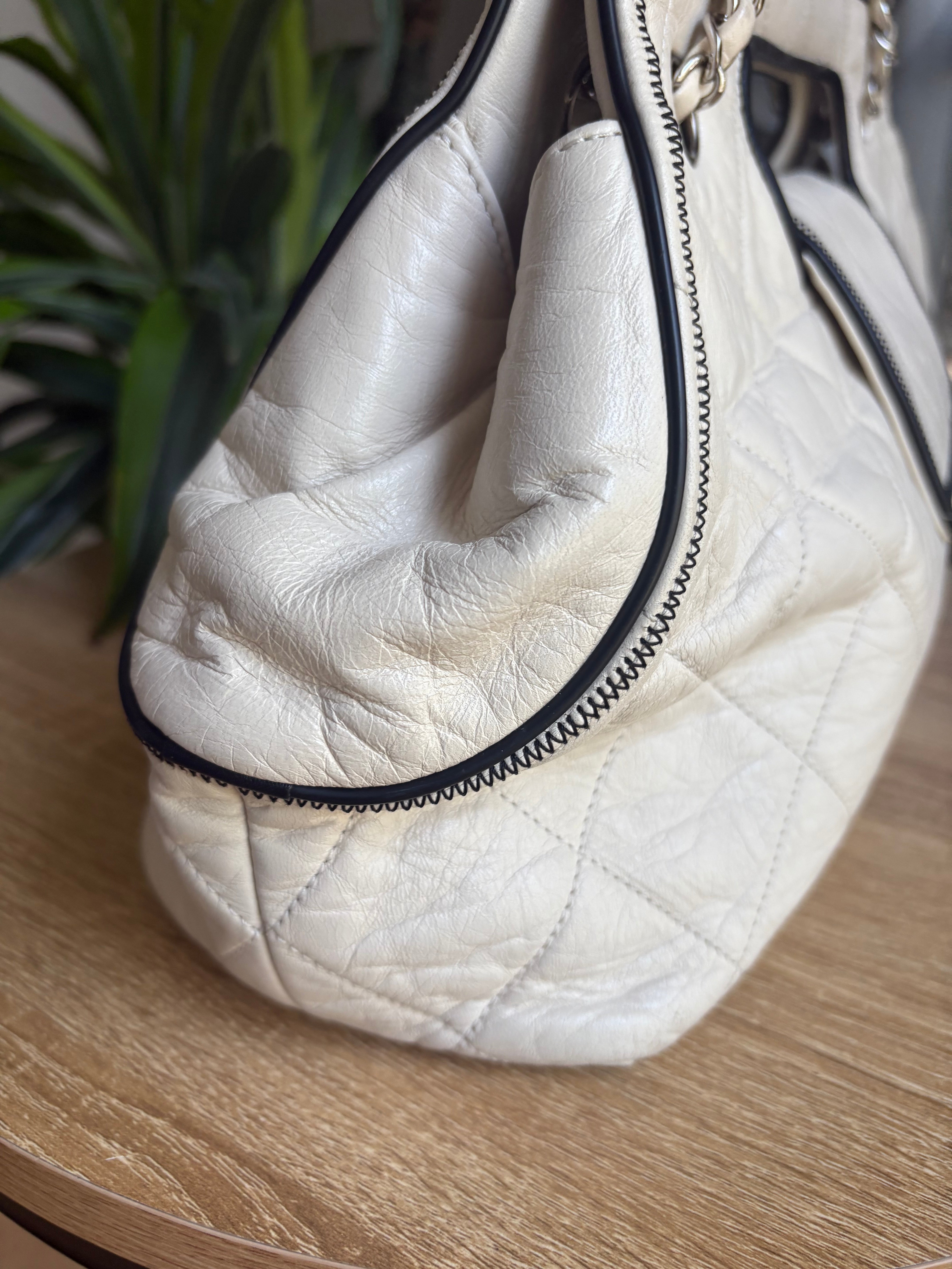 CHANEL - Reissue Accordion Flap blanco