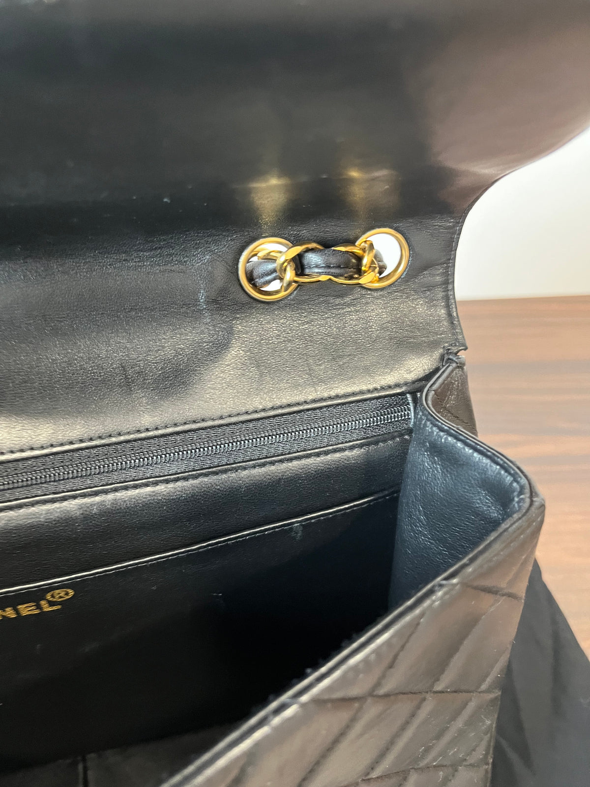 Chanel Classic Single Flap Maxi XL Piel de Cordero Negra · Serie 4