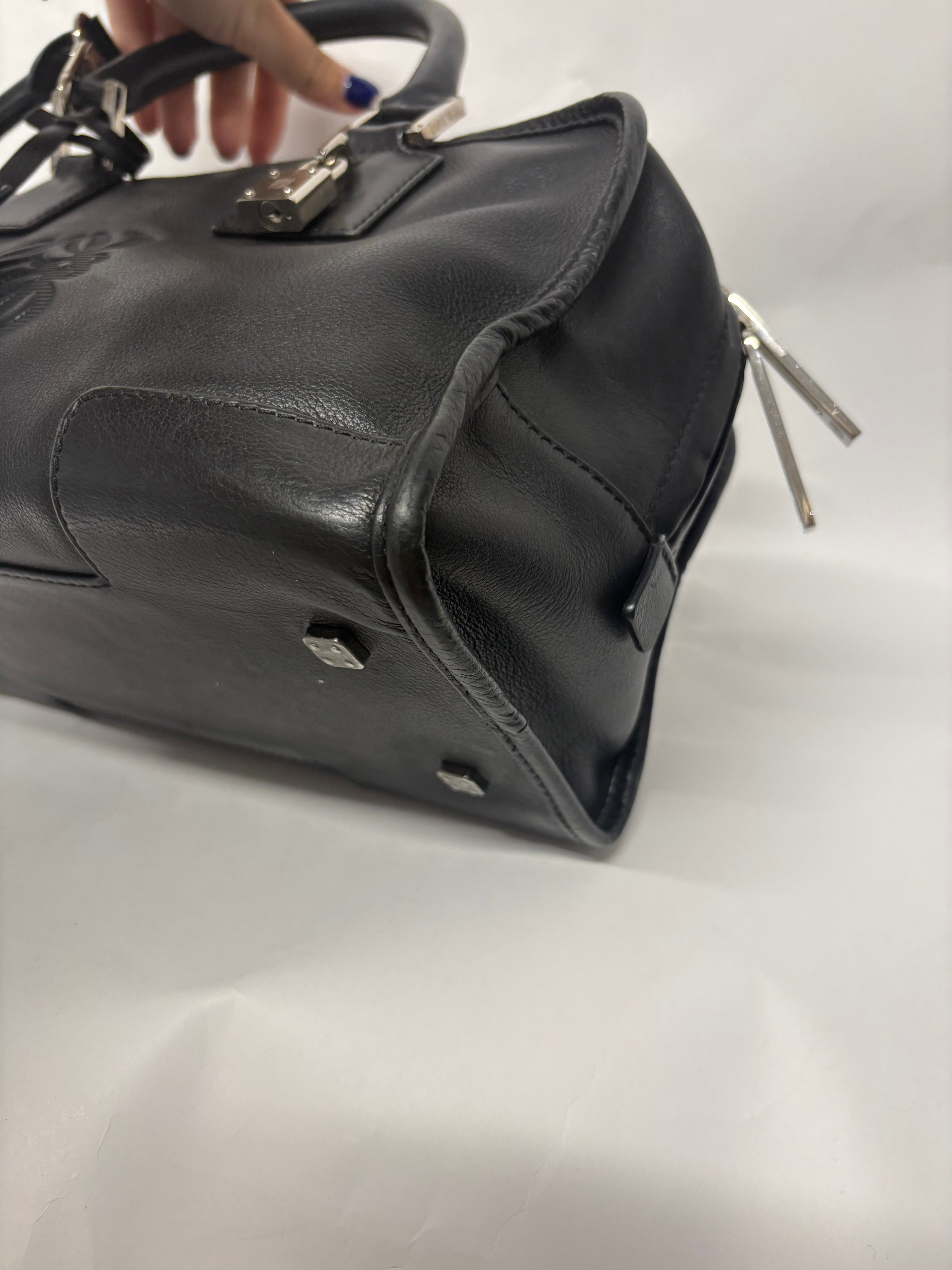 Loewe amazona 30 negro y plata con bandolera