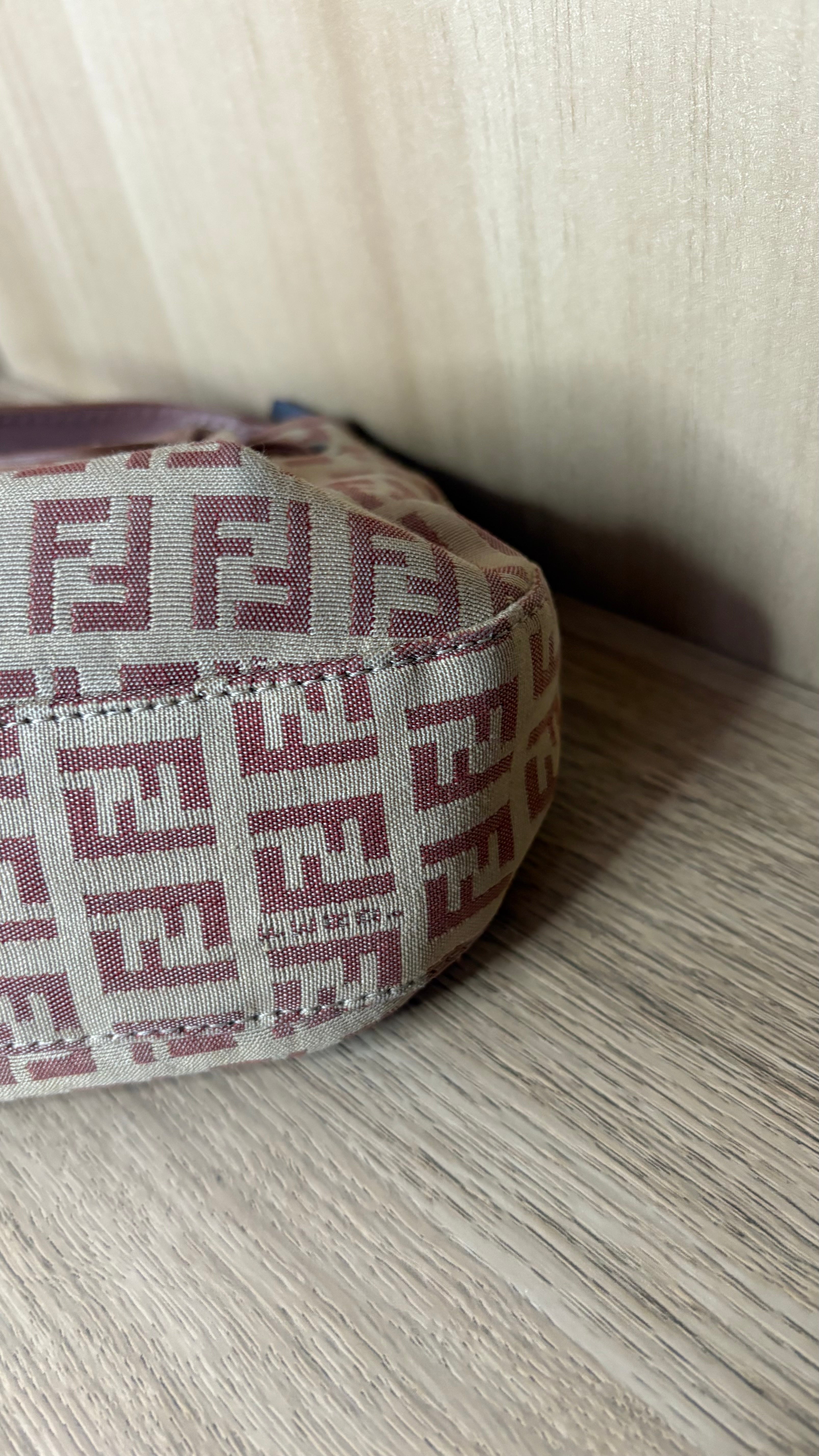 FENDI baguette rosa