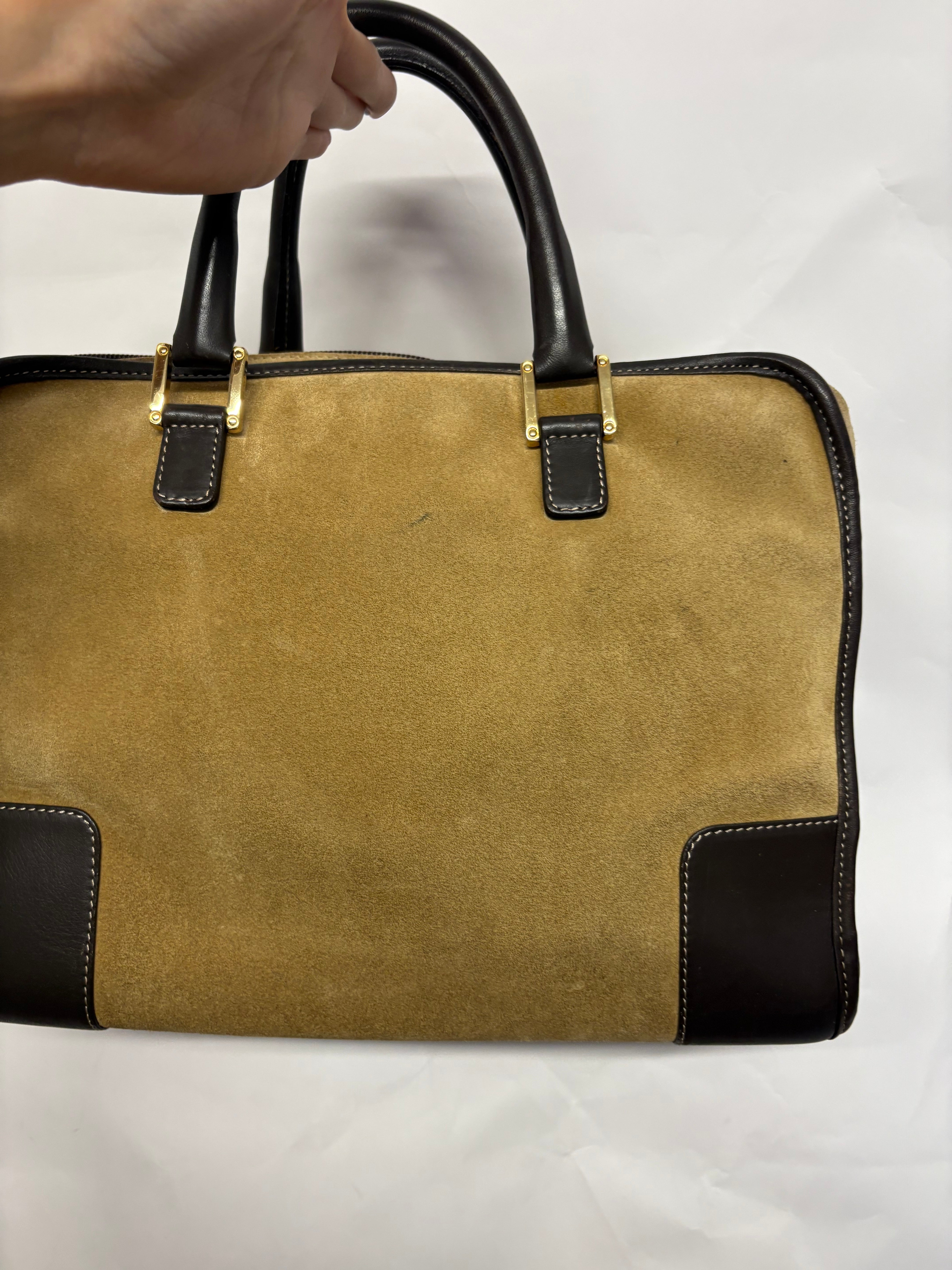 Loewe Amazona ante oro 32 marrón con bandolera extra