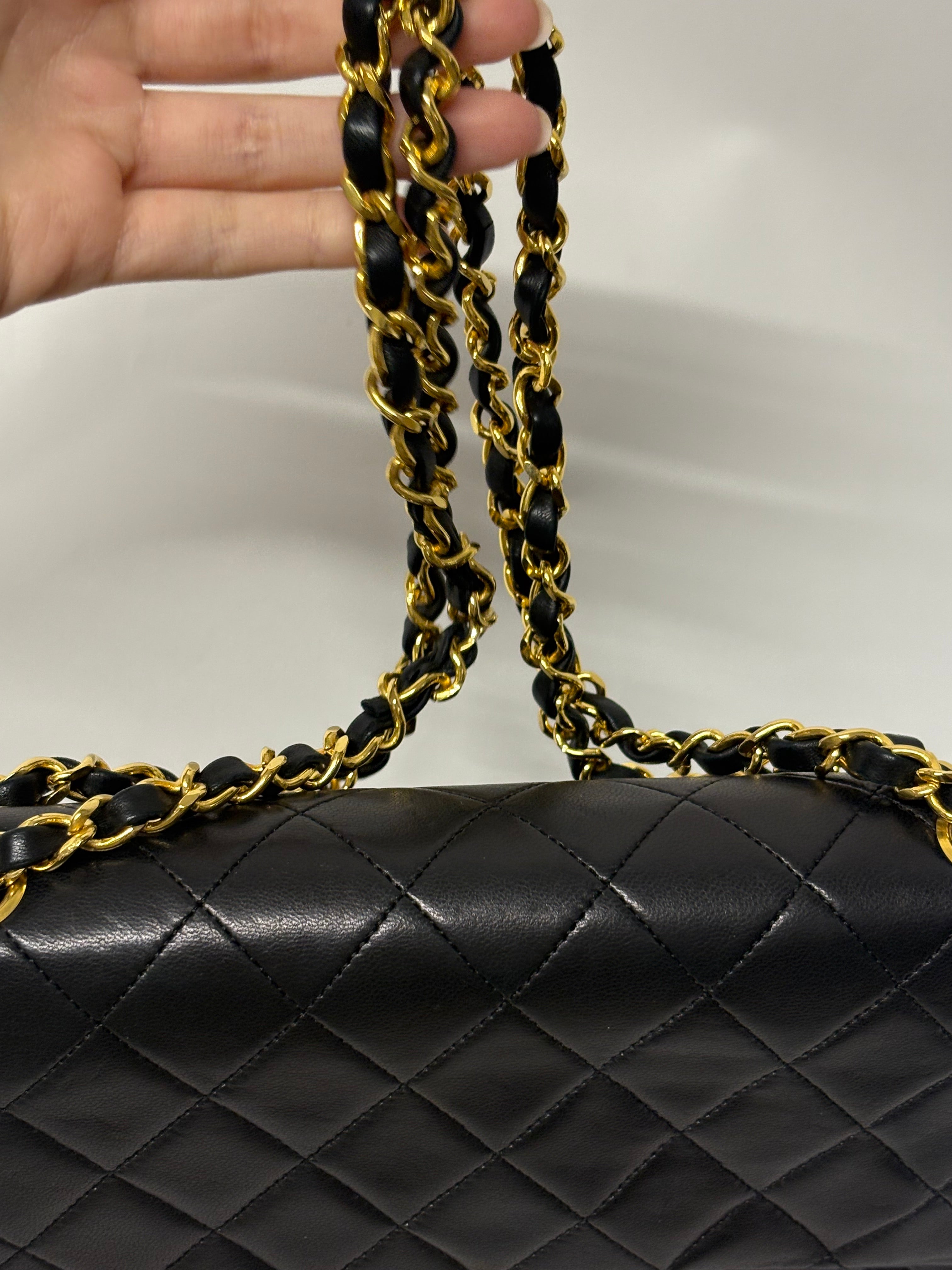 Chanel Timeless Classic Flap Medium Double Flap 25 Negro Lambskin - serie 1