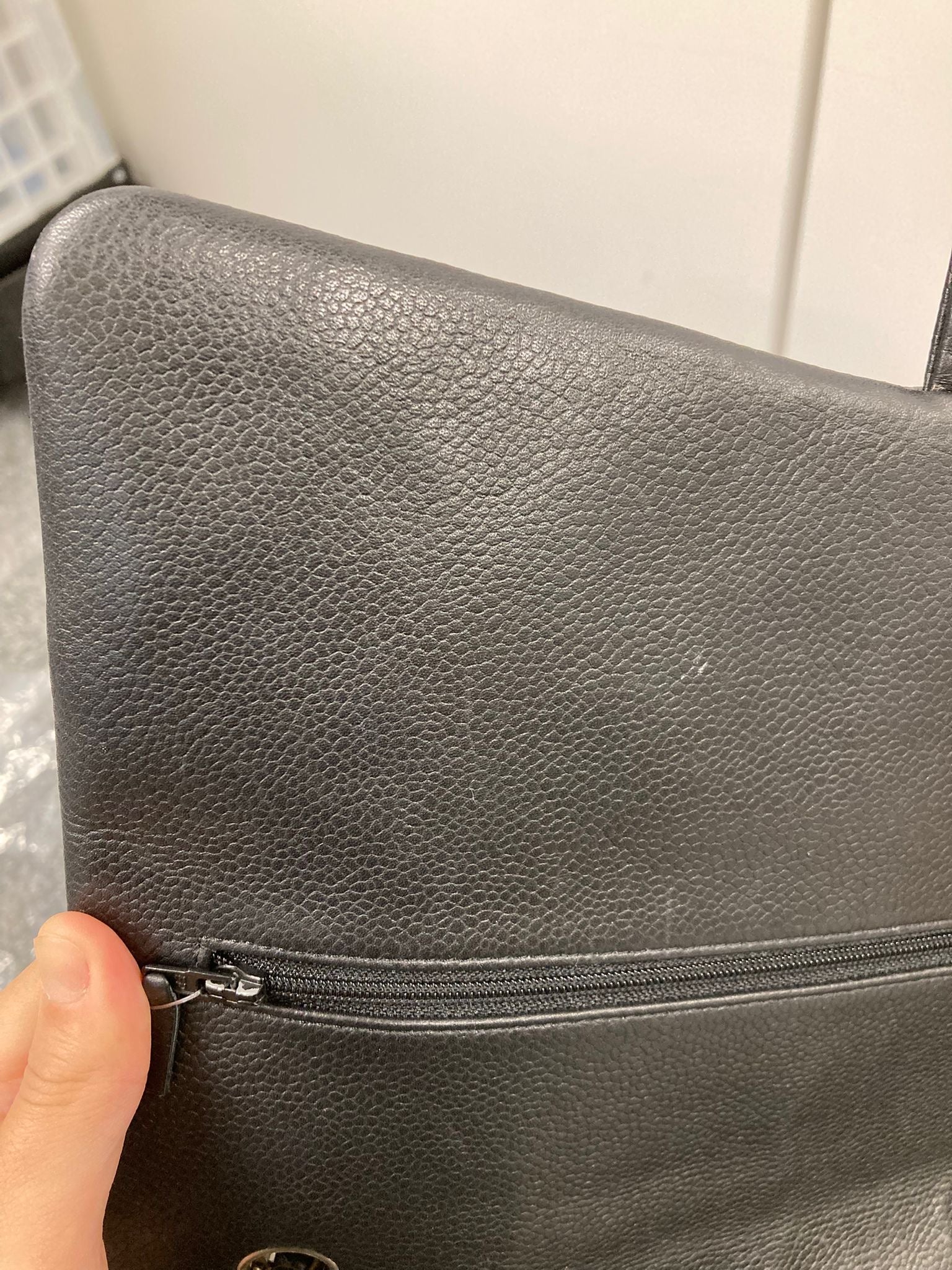 CHANEL Classic Double Flap 34 Caviar Bordeaux con herrajes plateados