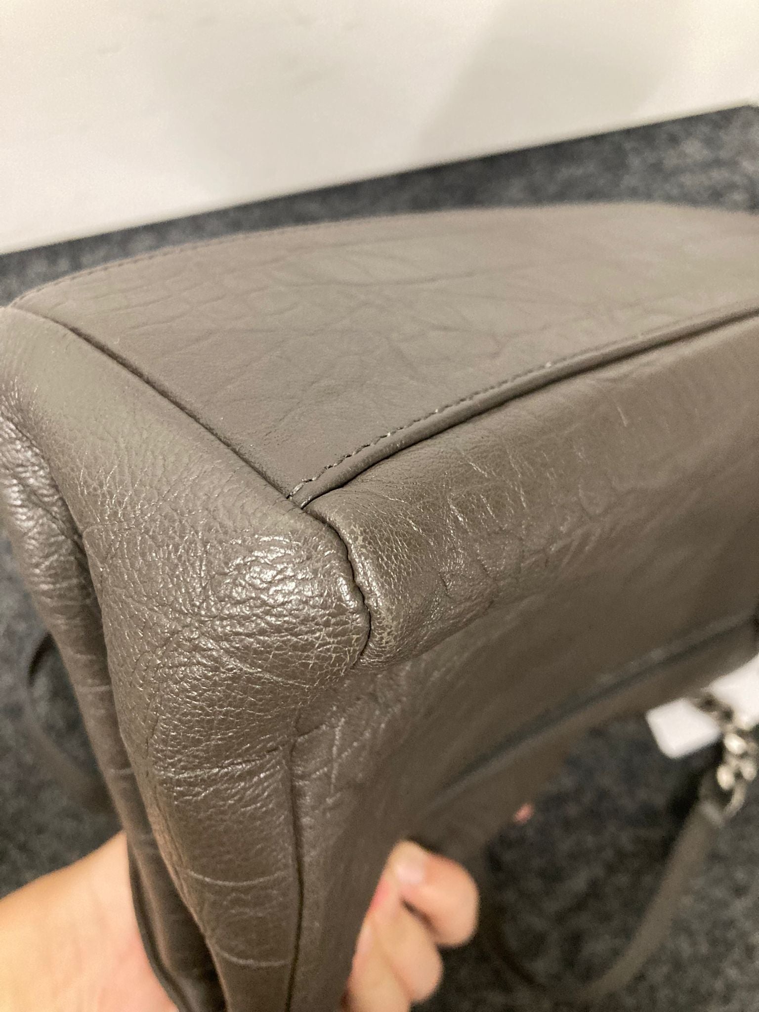 Saint Laurent West Hollywood en piel gris carbón