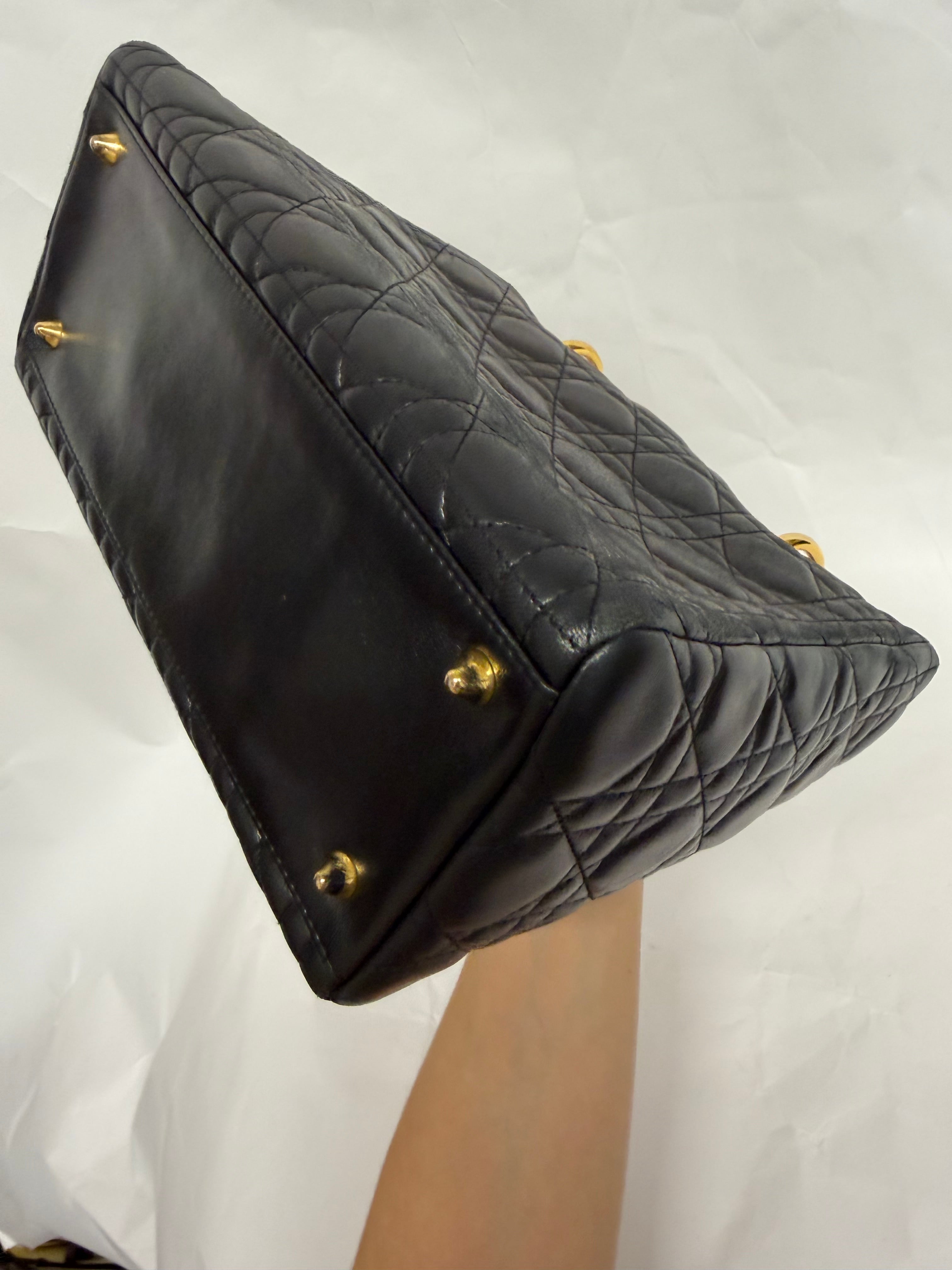 Christian Dior Lady Dior Medium | Lambskin Negro Gold