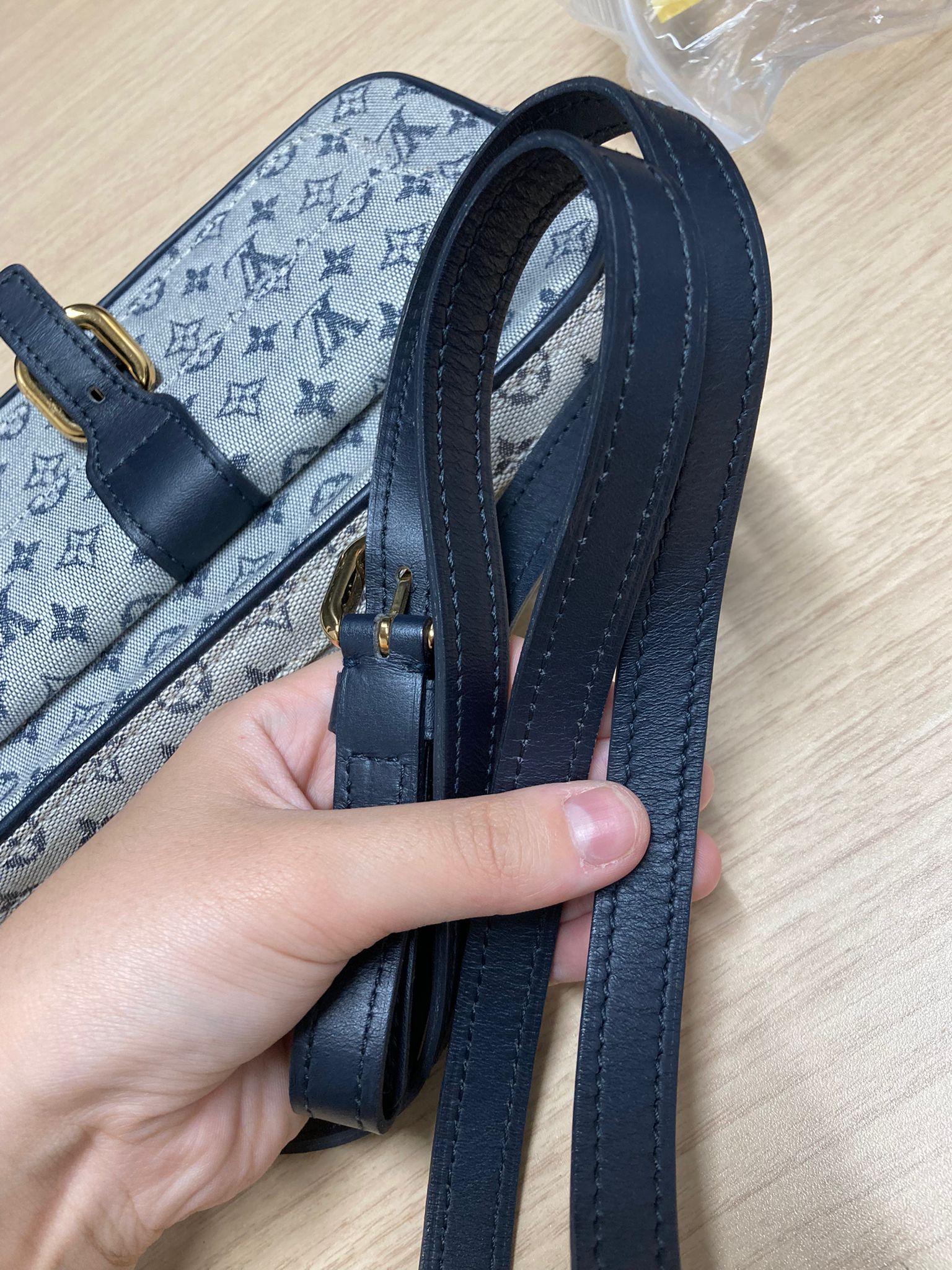 Louis Vuitton Trocadero MM bandolera azul