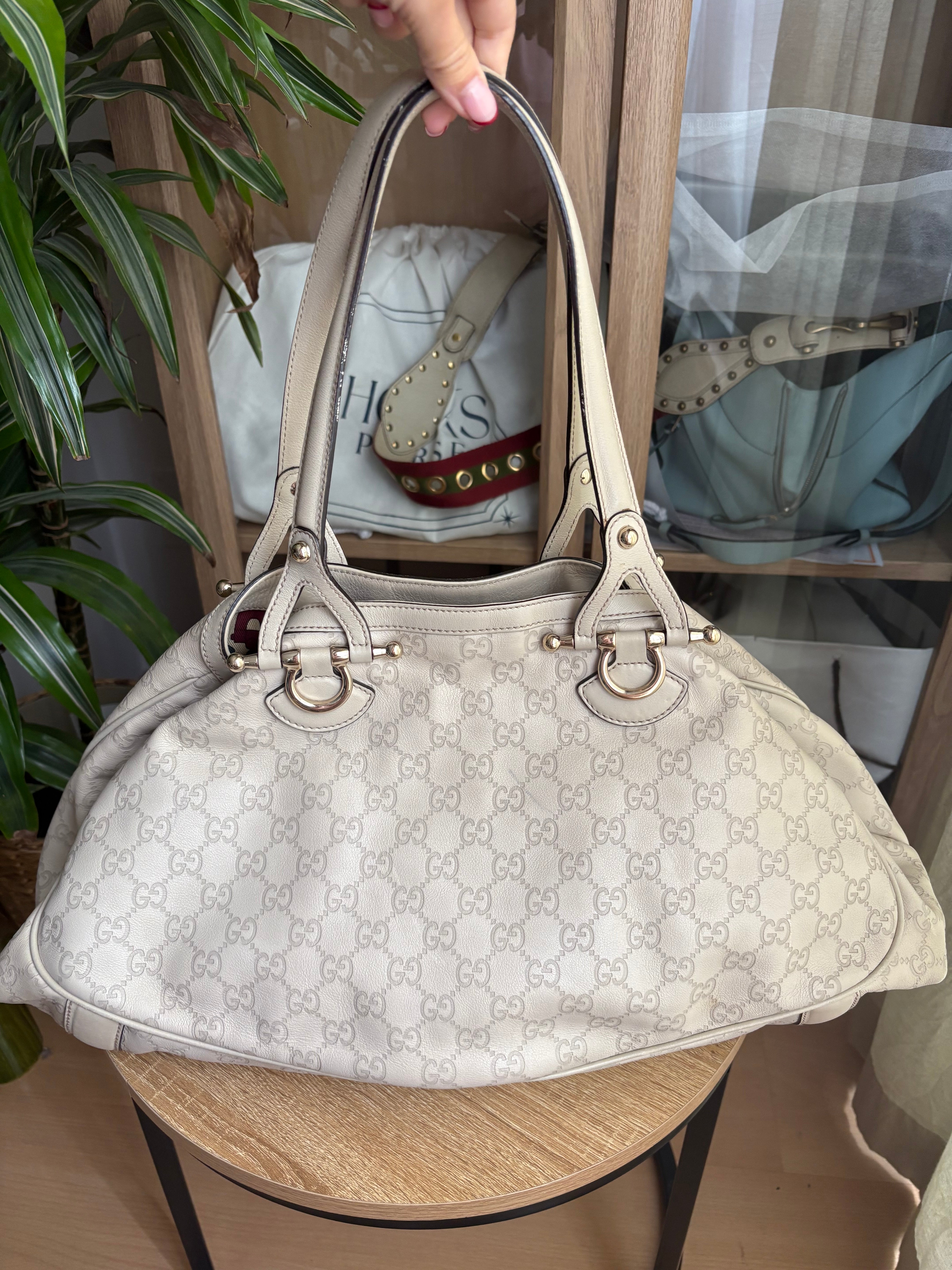Gucci Pelham en piel Guccissima blanca
