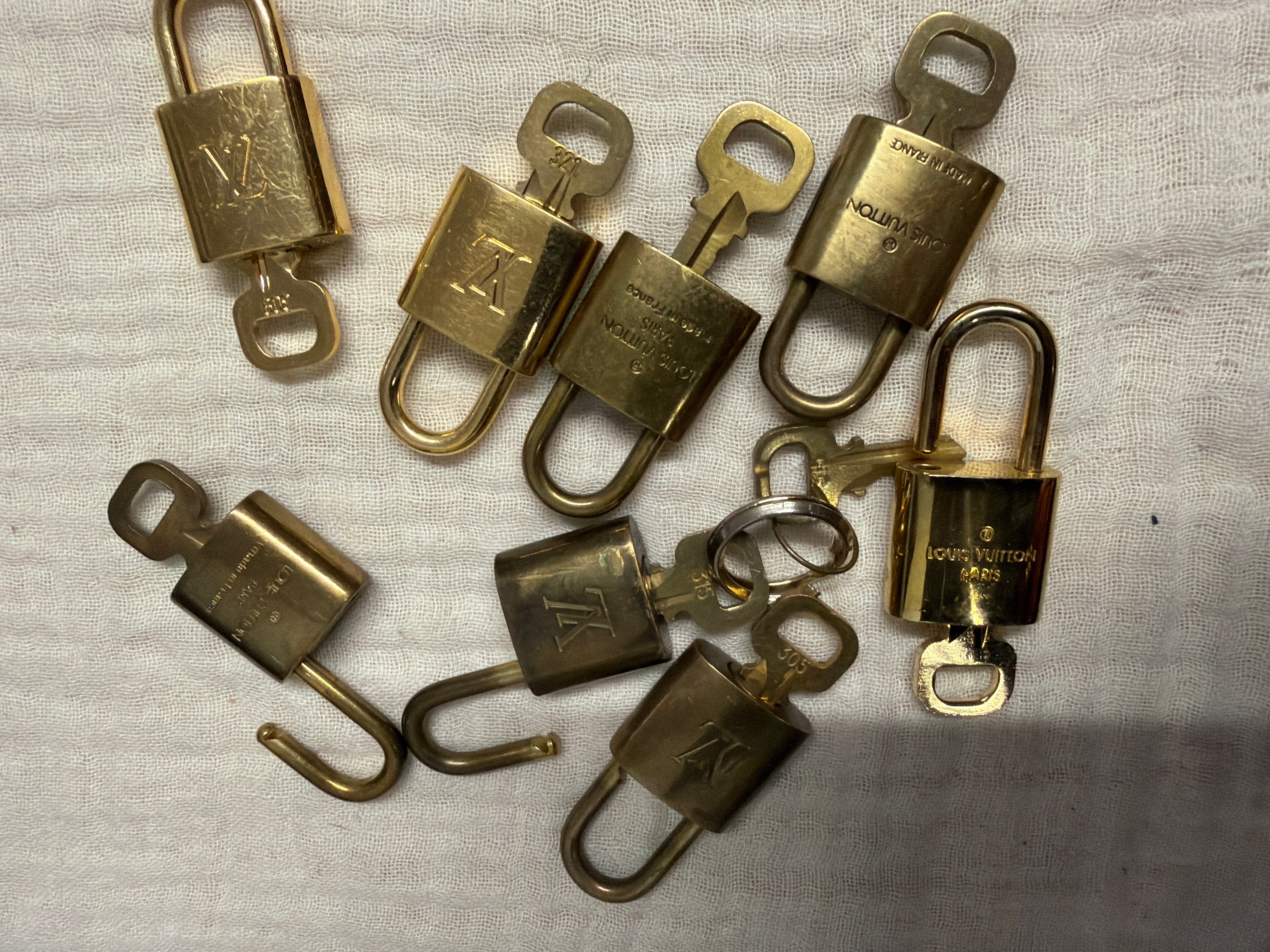 Candado con llave louis Vuitton