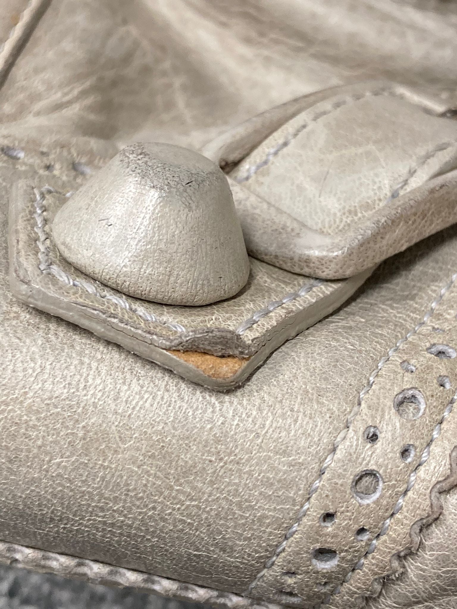 Balenciaga Giant City “Covered” Brogue Gris - crema