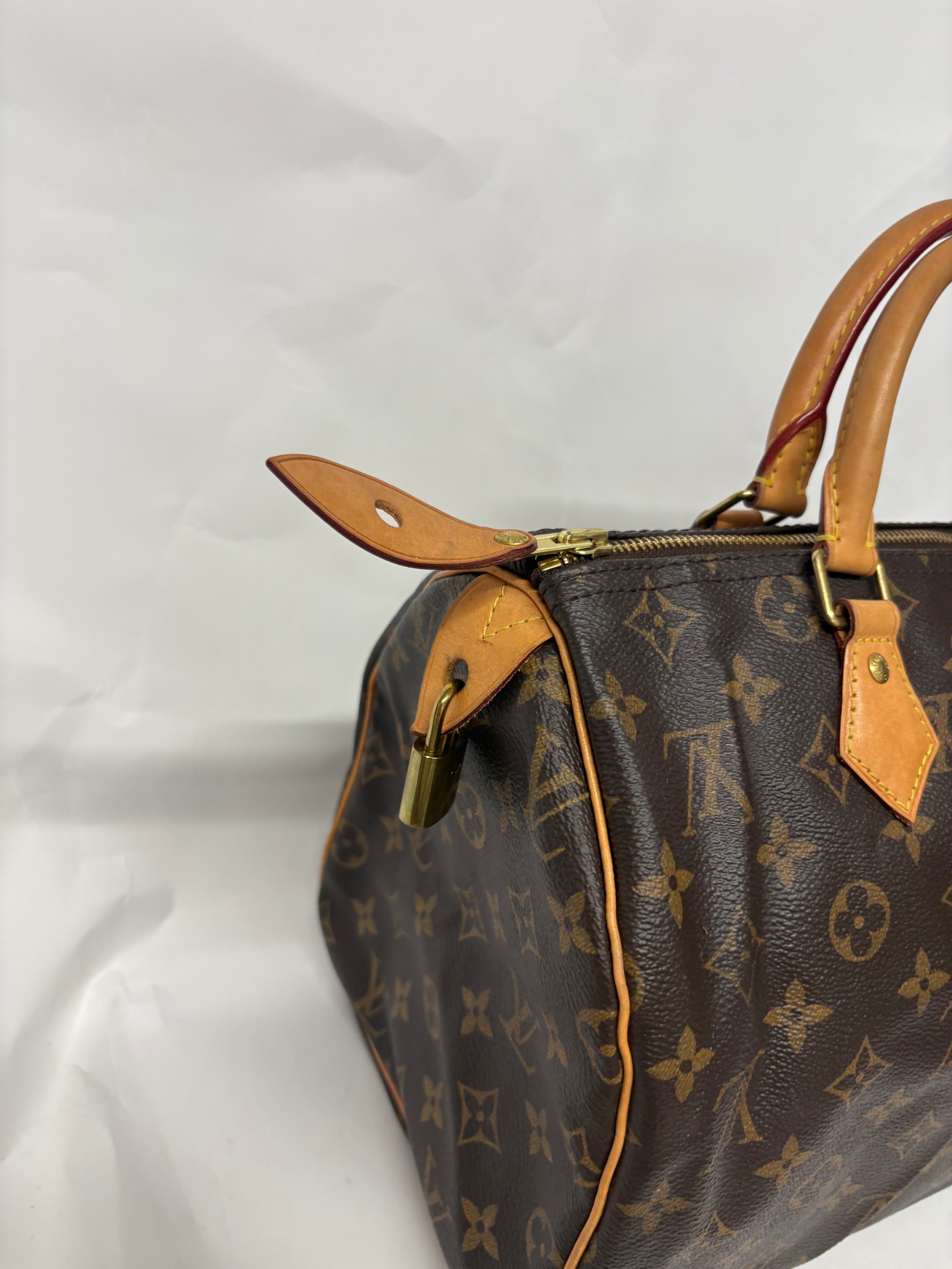 Louis Vuitton speedy 30 grabado CMP con bandolera extra
