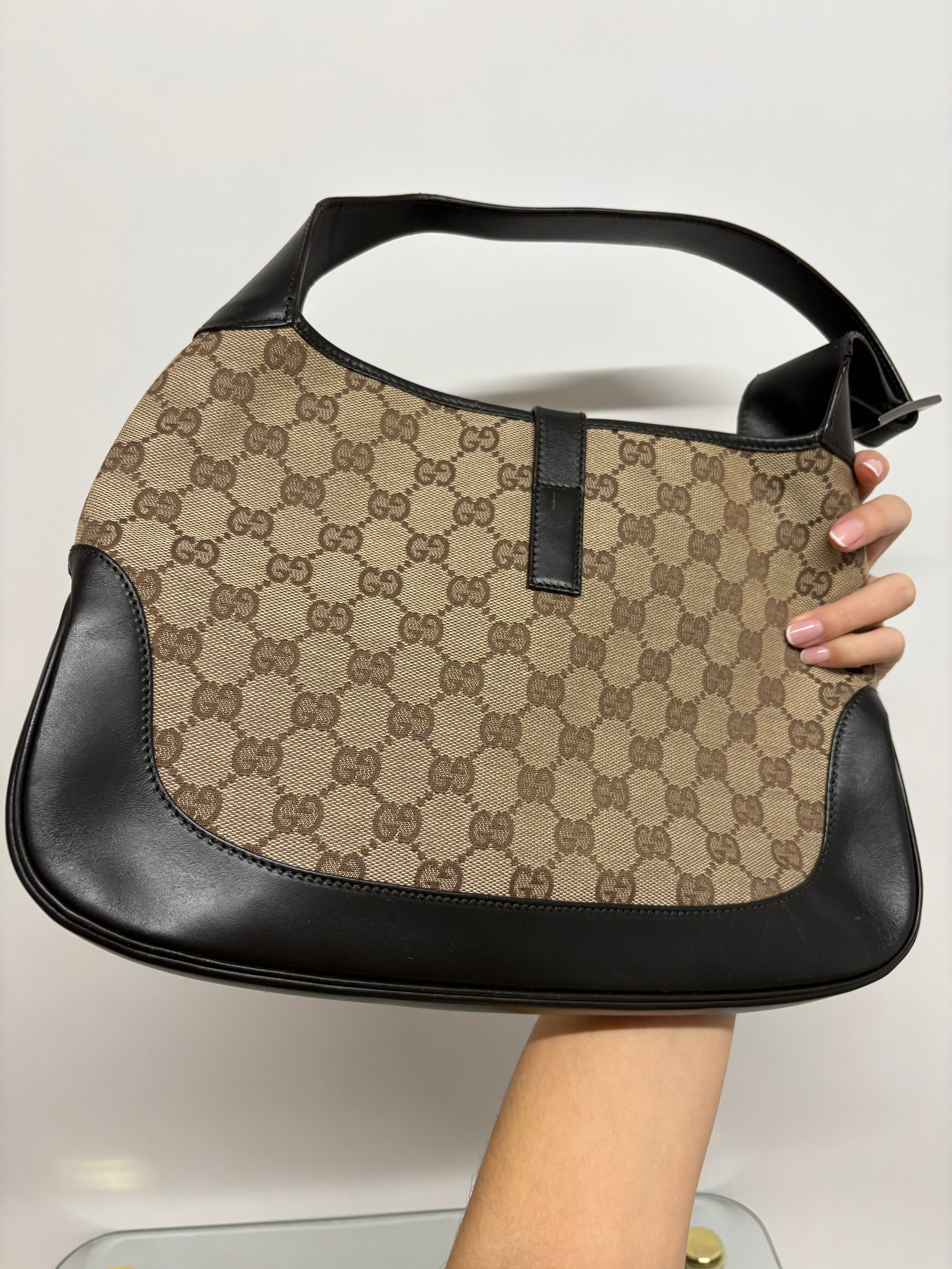 Gucci Jackie Vintage Clásico – GG Canvas & Piel Marrón Oscuro