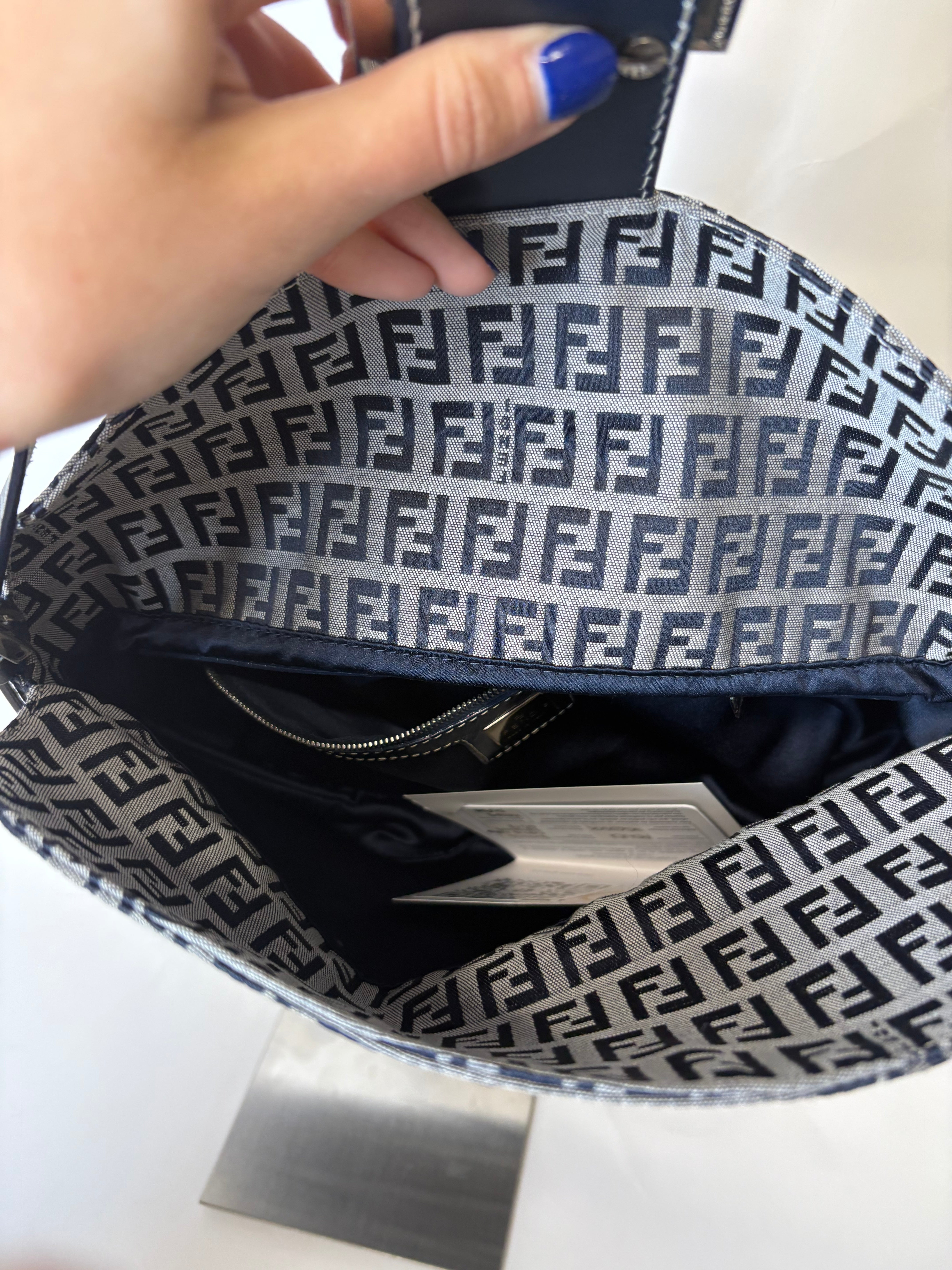 Fendi baguette zucca azul marino