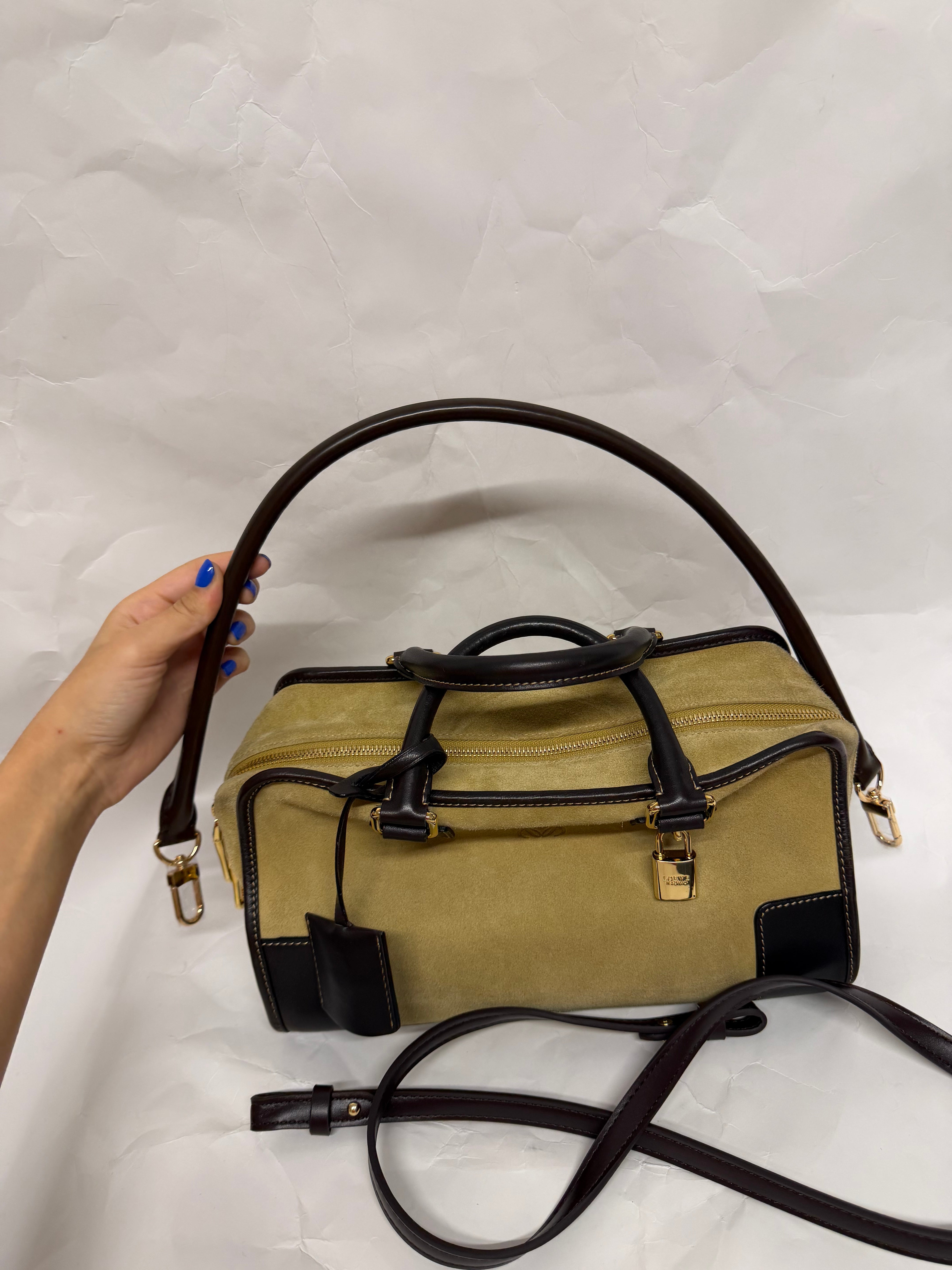 Loewe Amazona 30 ante oro marrón