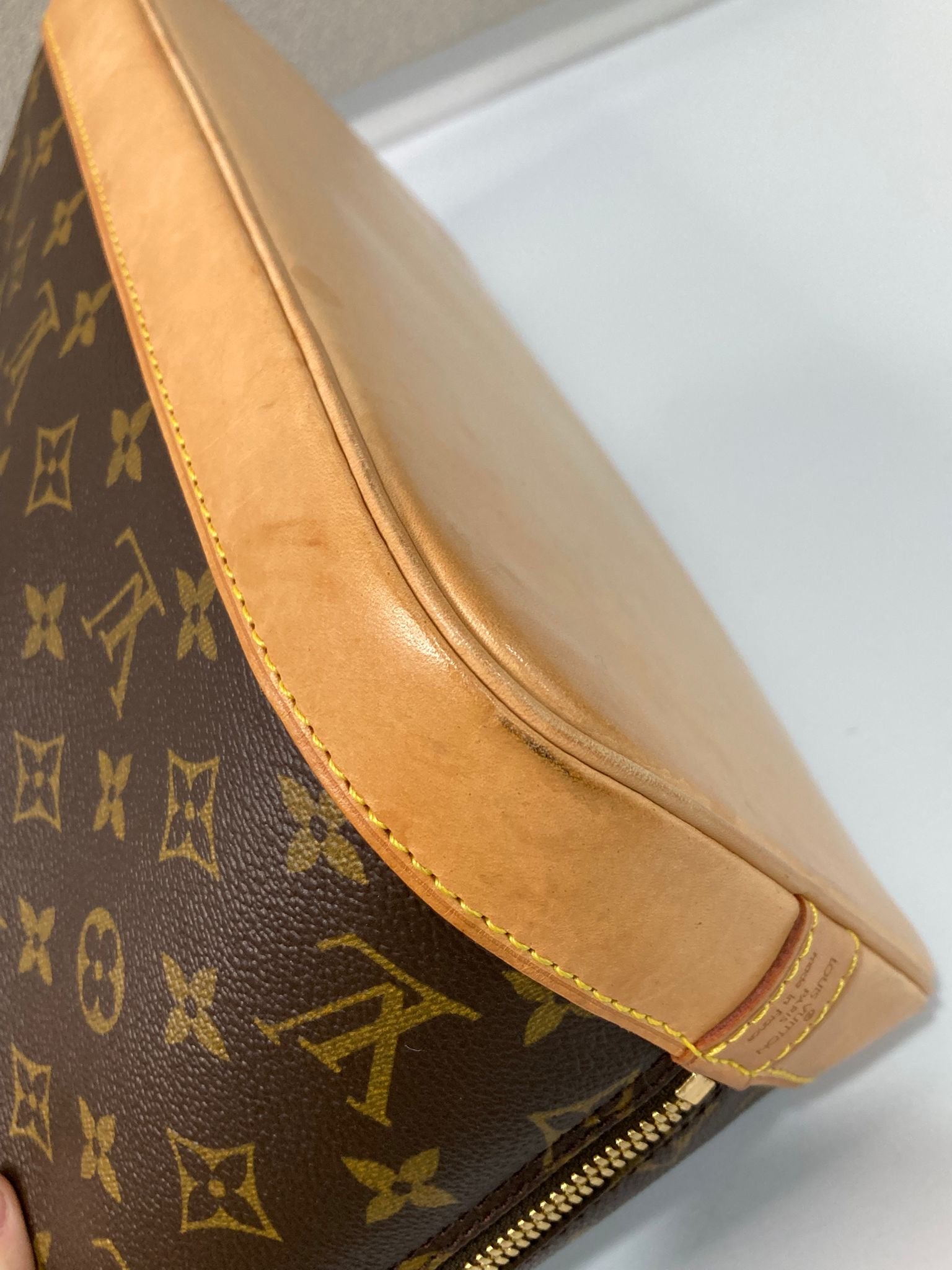 Louis Vuitton alma canvas monogram MM