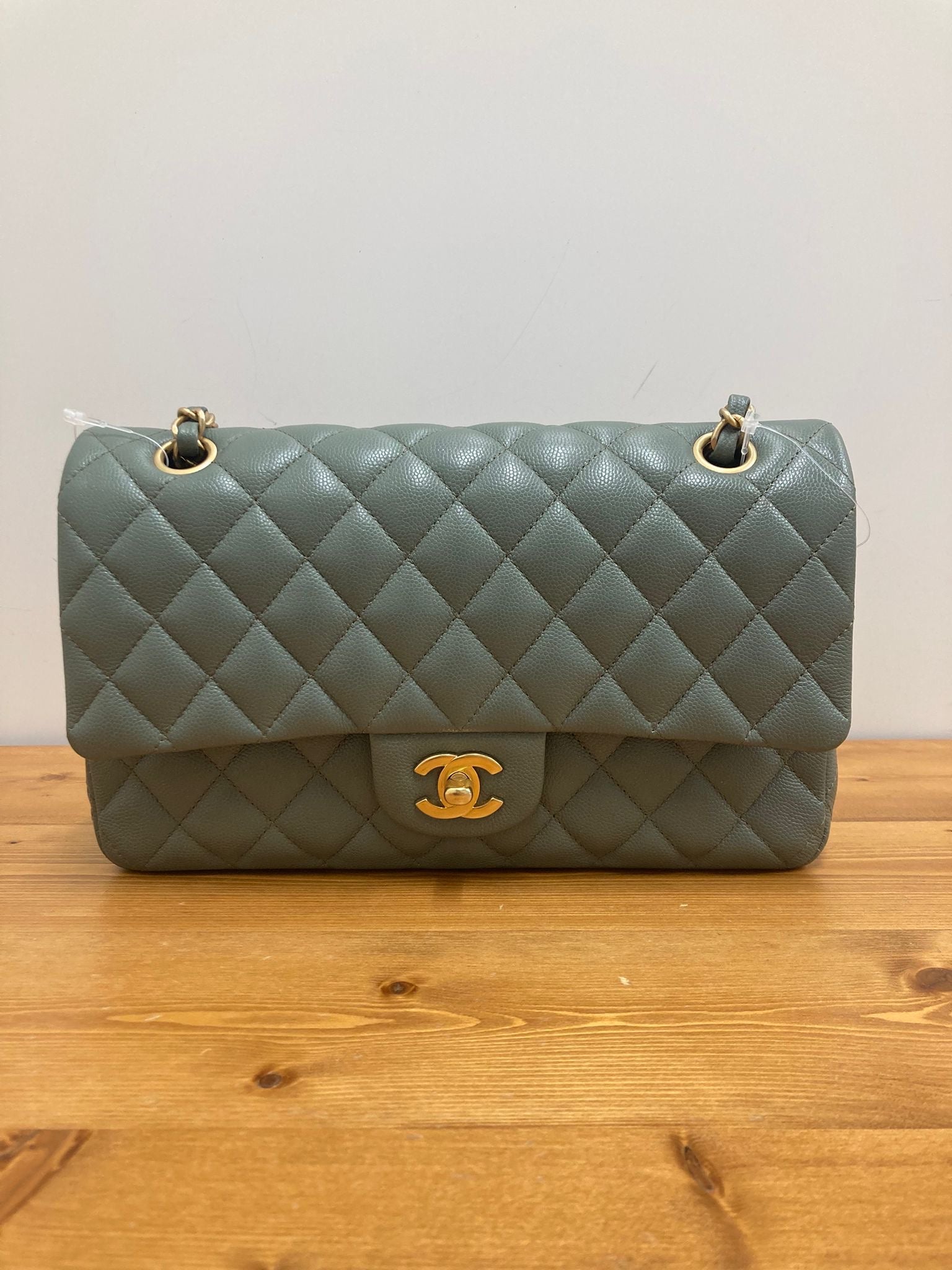 Chanel 11.12 timeless mediano doble flap piel caviar verde