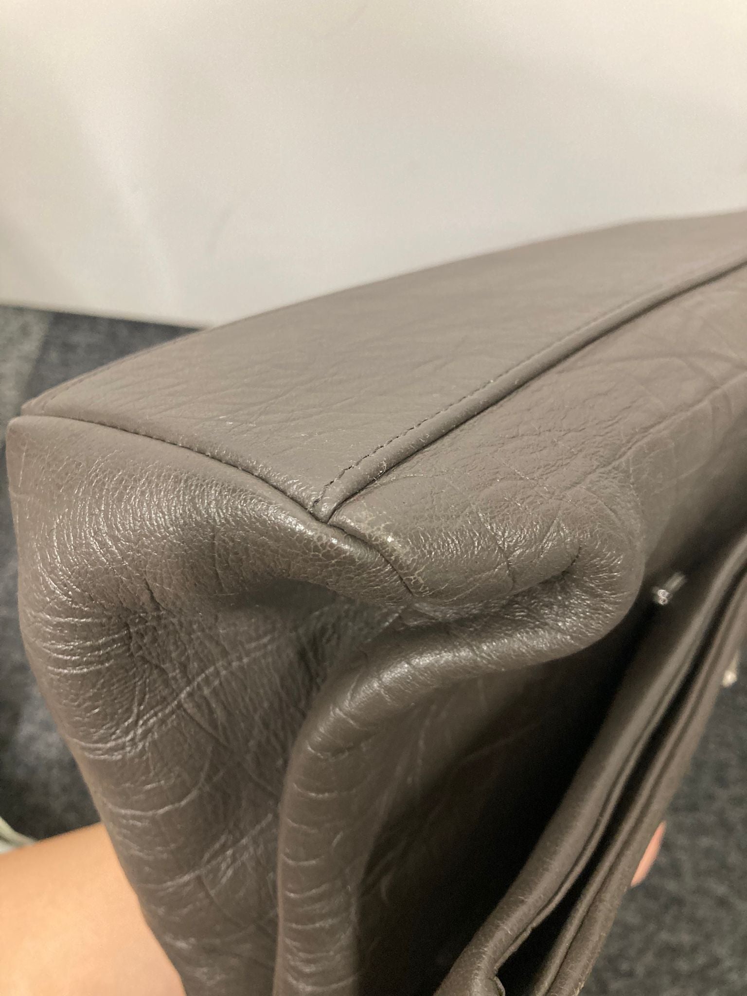 Saint Laurent West Hollywood en piel gris carbón