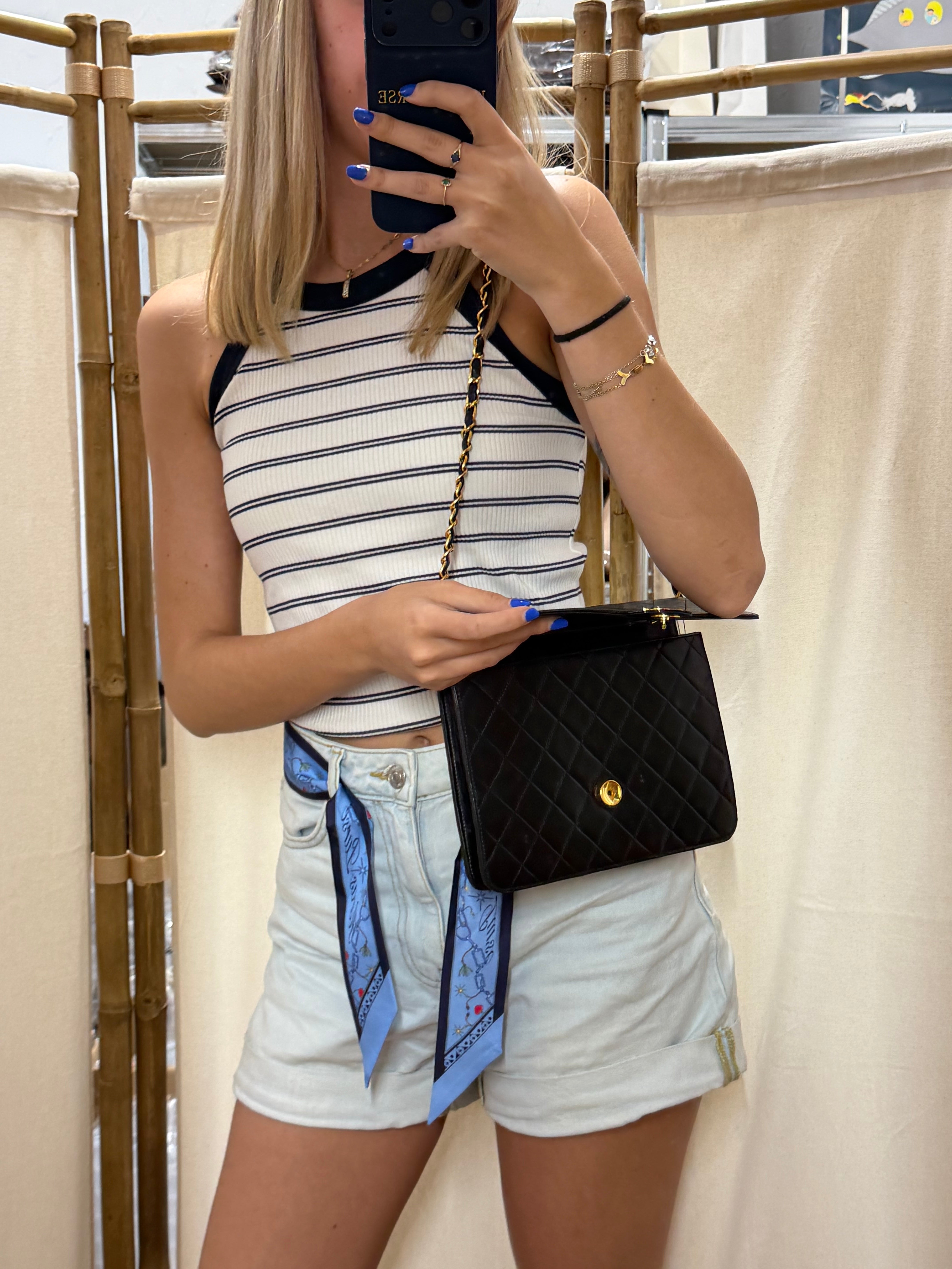 Chanel Push-Lock Lambskin Chain Shoulder Bag | Serie 4