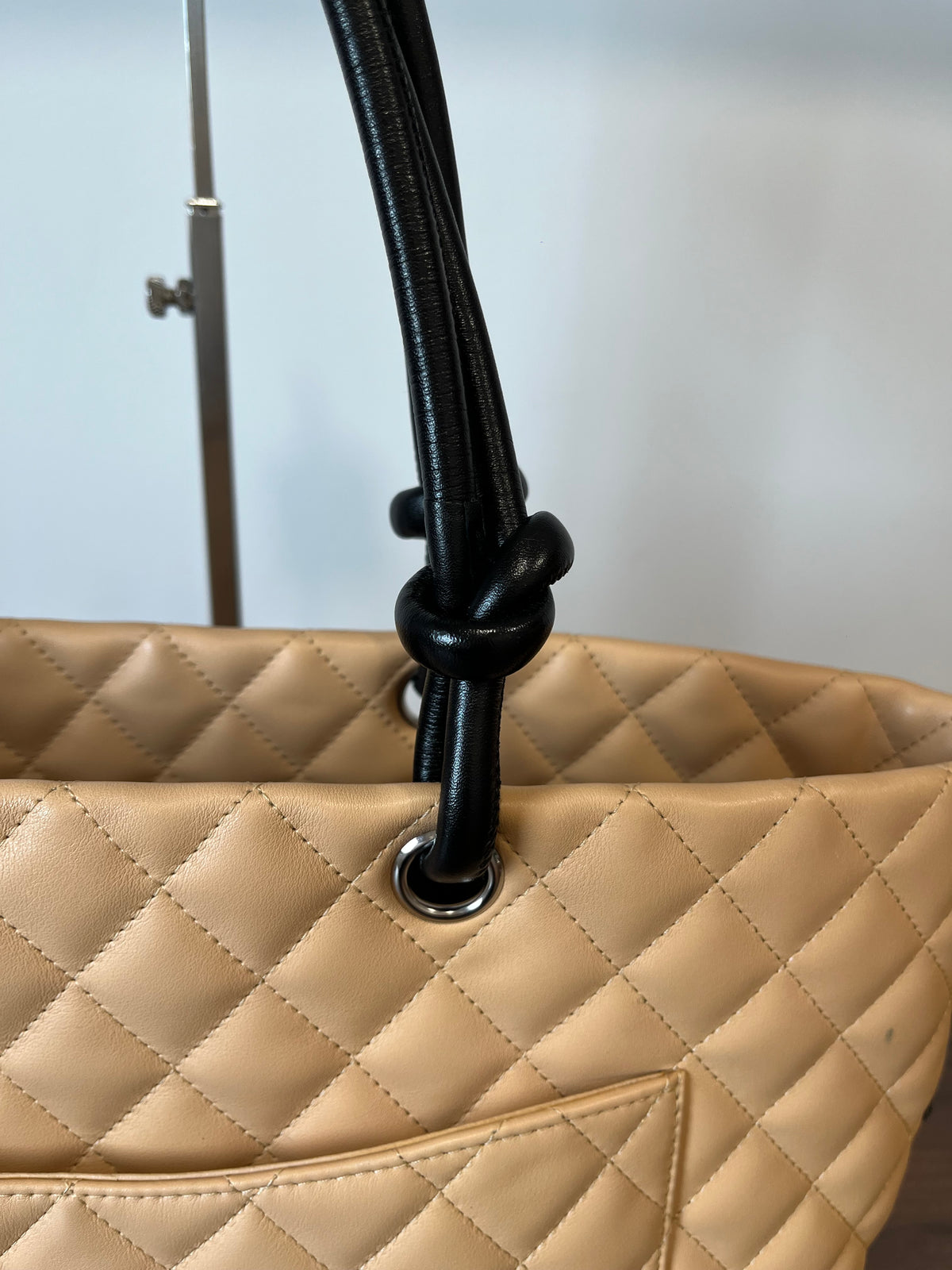 Chanel Cambon Ligne Tote Grande Piel de Cordero Beige · Serie 9