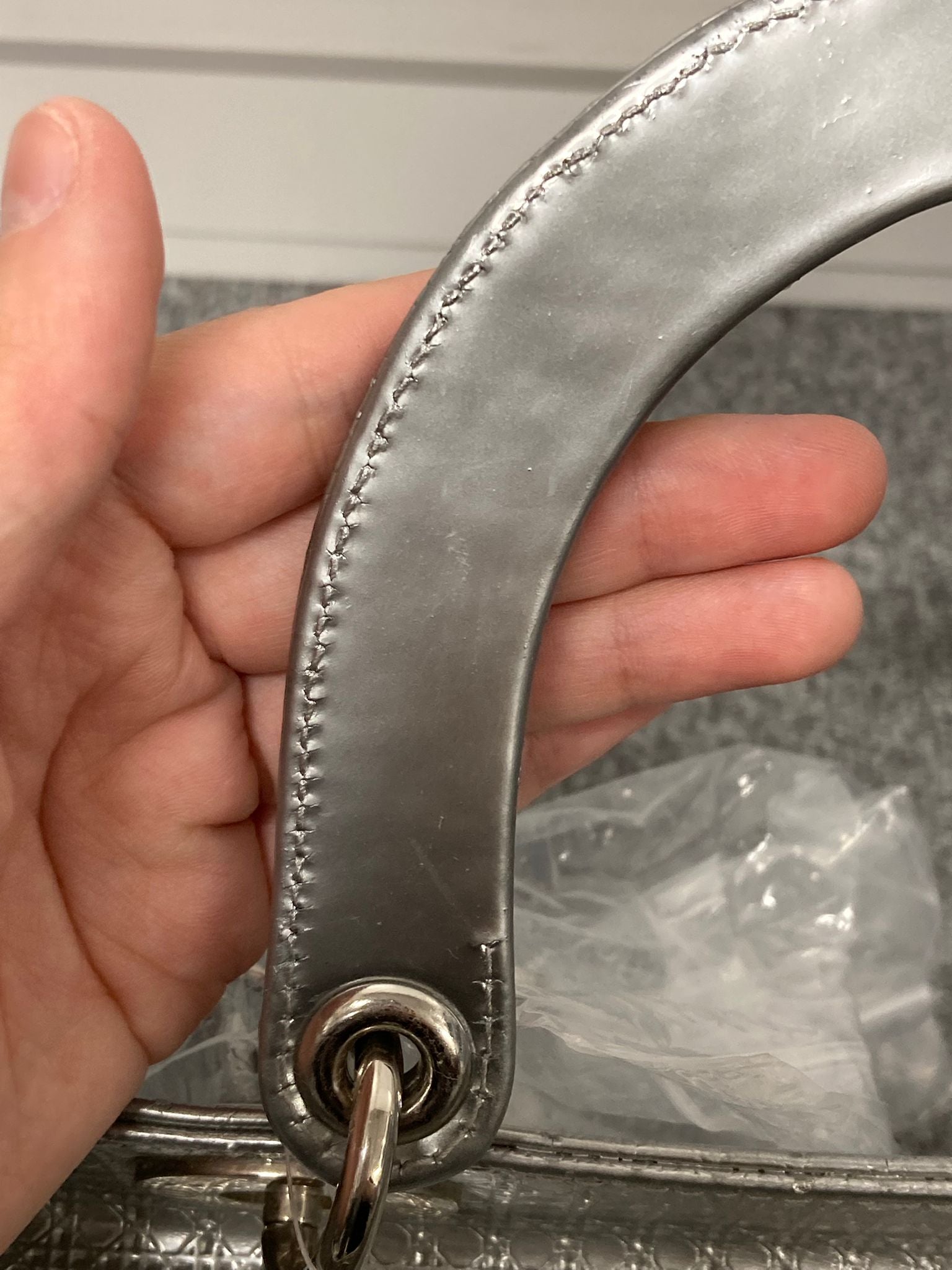 Christian Dior Lady Dior Cannage – Piel plateada