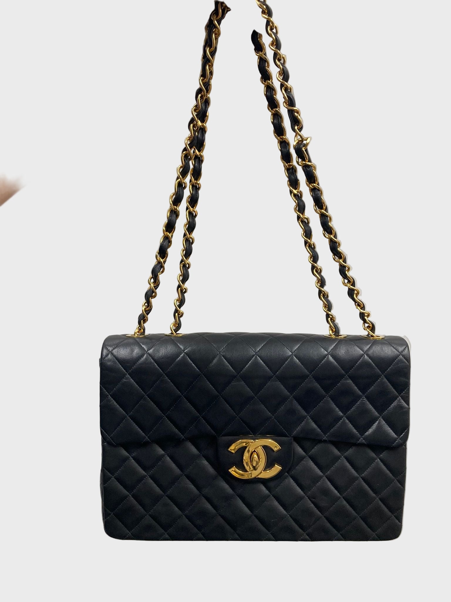 Chanel Jumbo vintage negro en piel de cordero 34 cm