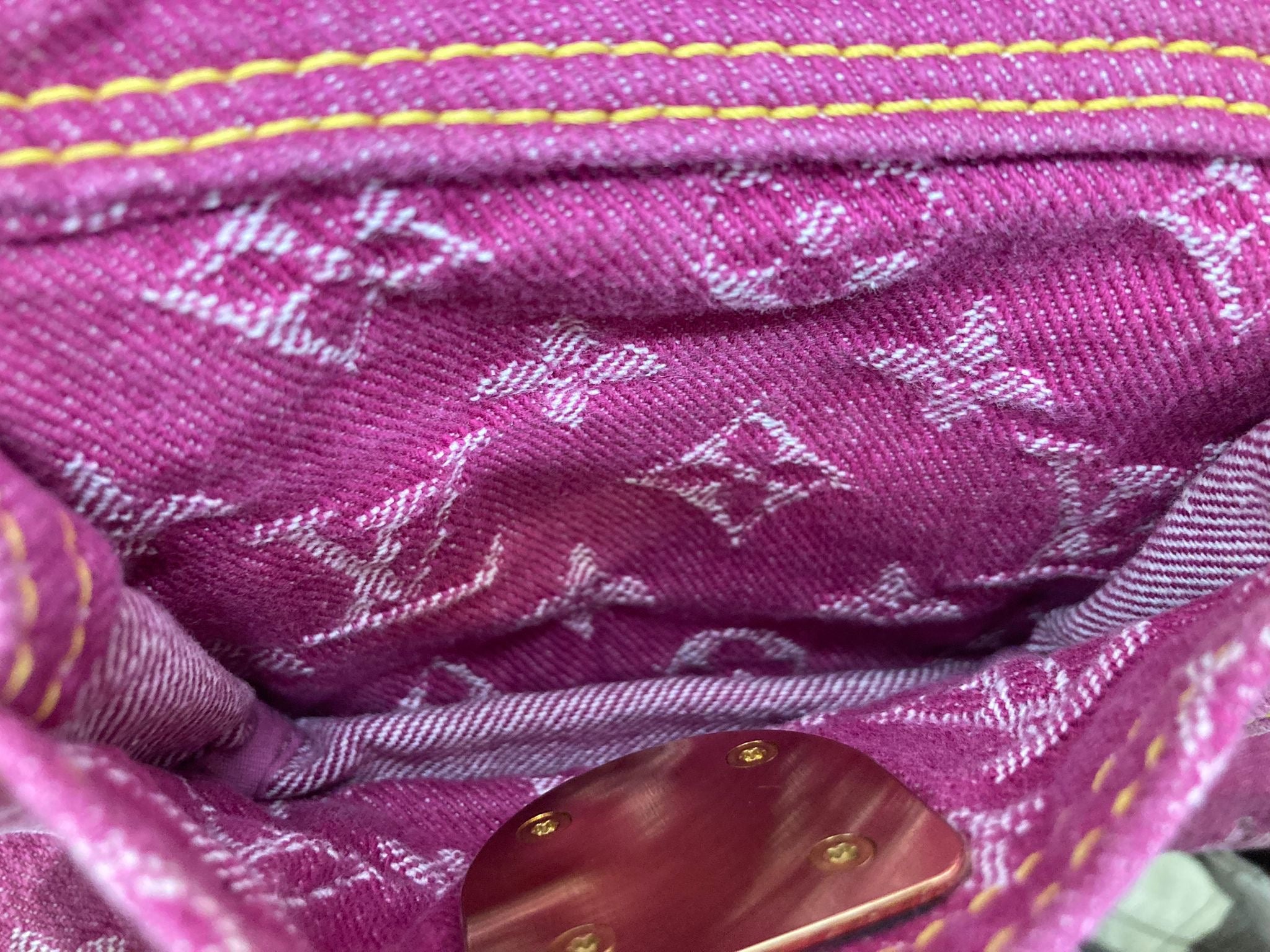 Bolso Louis Vuitton Baggy GM Monogram Denim rosa