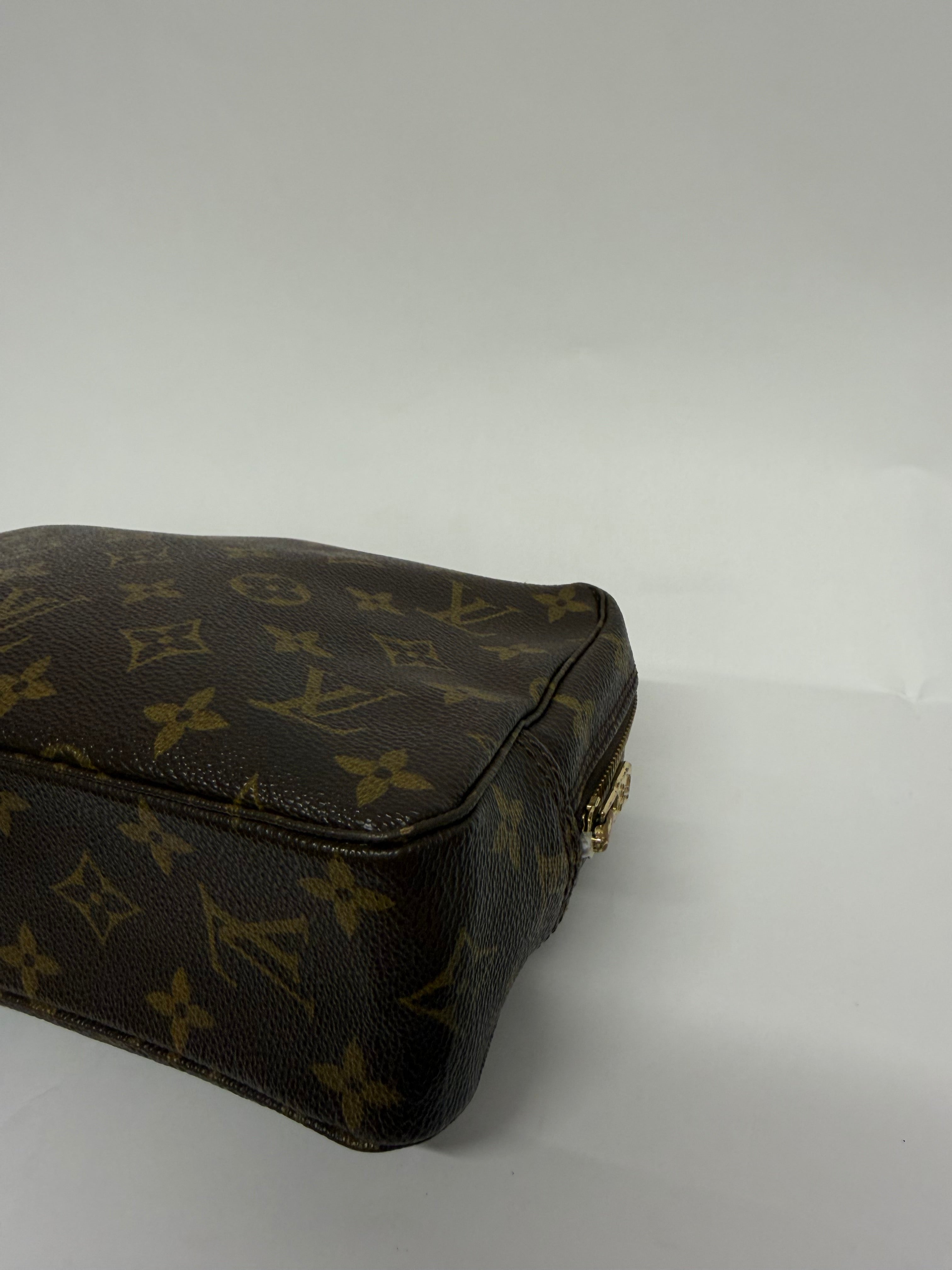 Louis Vuitton Trousse Toilette 23 Monogram