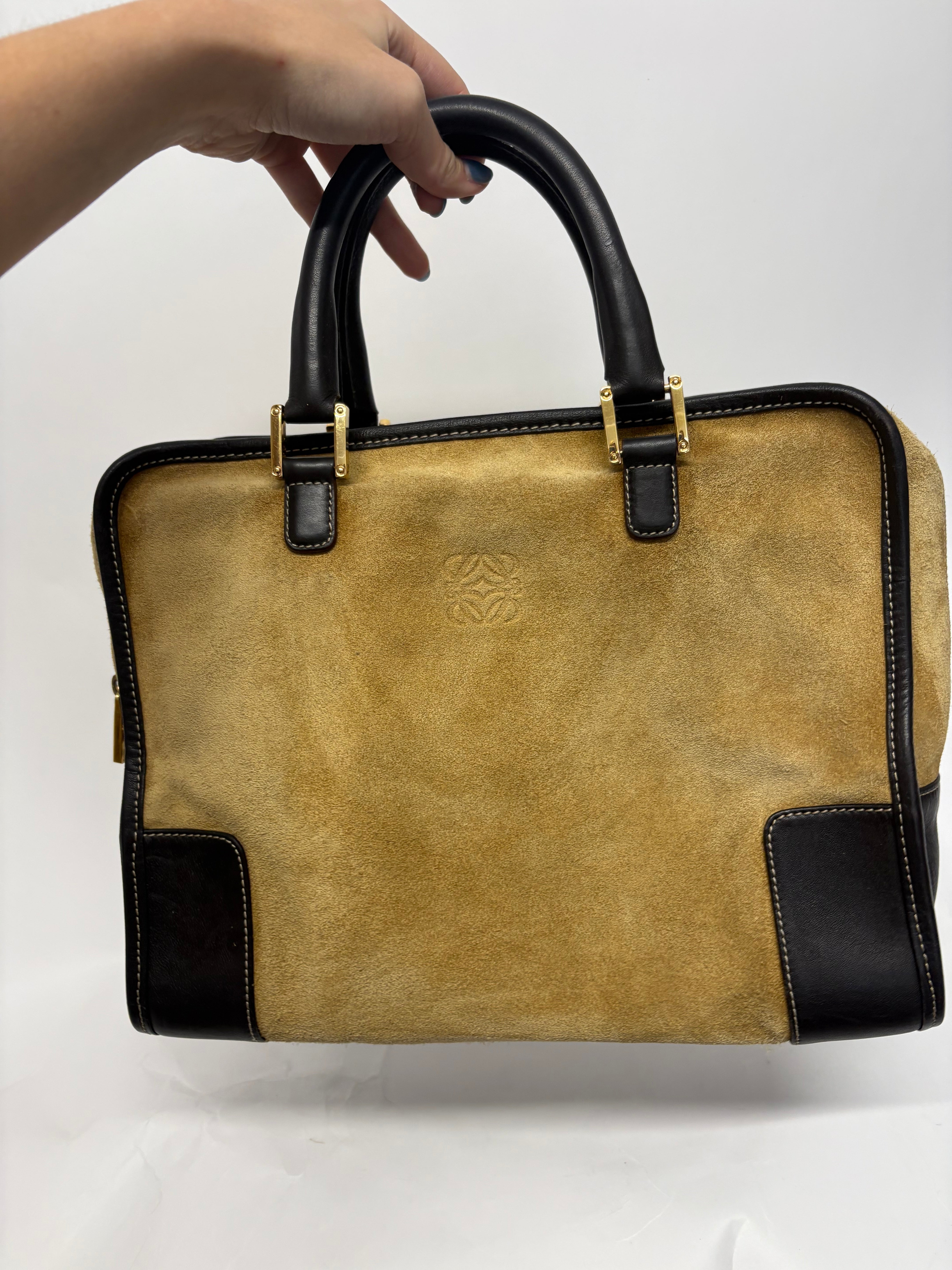 Loewe Amazona ante oro 32 marrón con bandolera extra