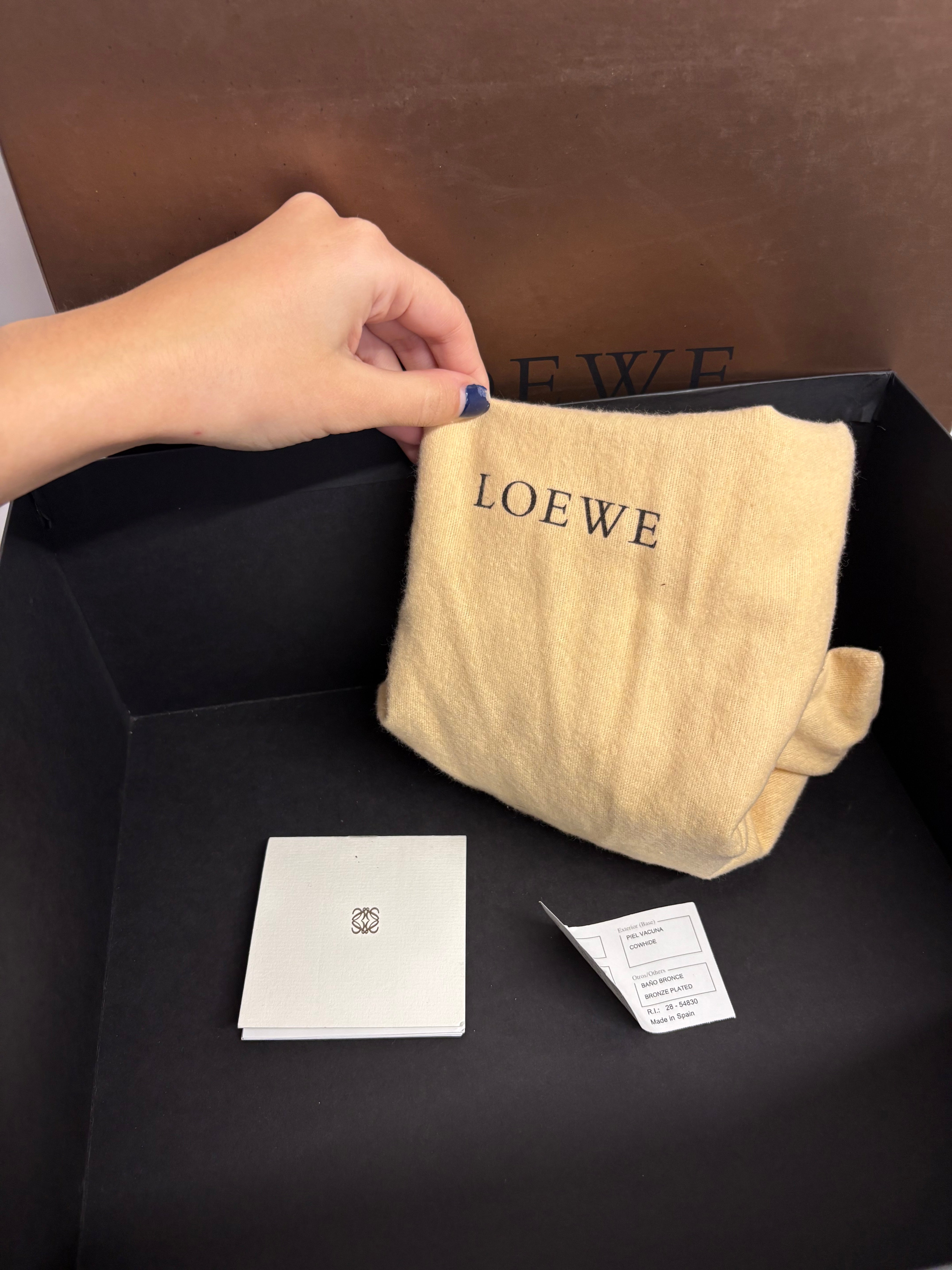 Loewe anagram lock shoulder bag canvas y piel marrón vintage