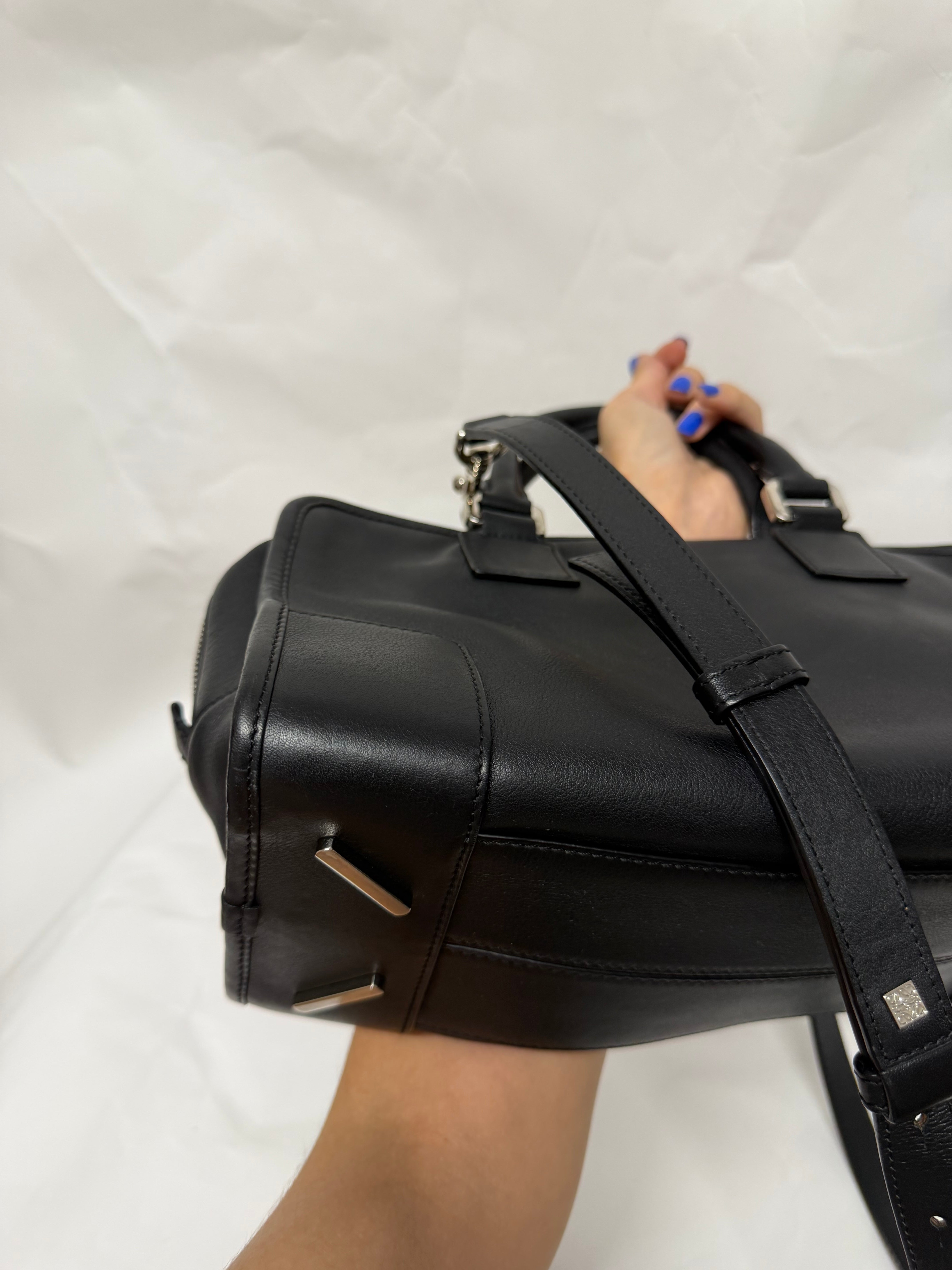 Loewe Amazona 28 | Piel Vacuno Negra Herrajes Paladio