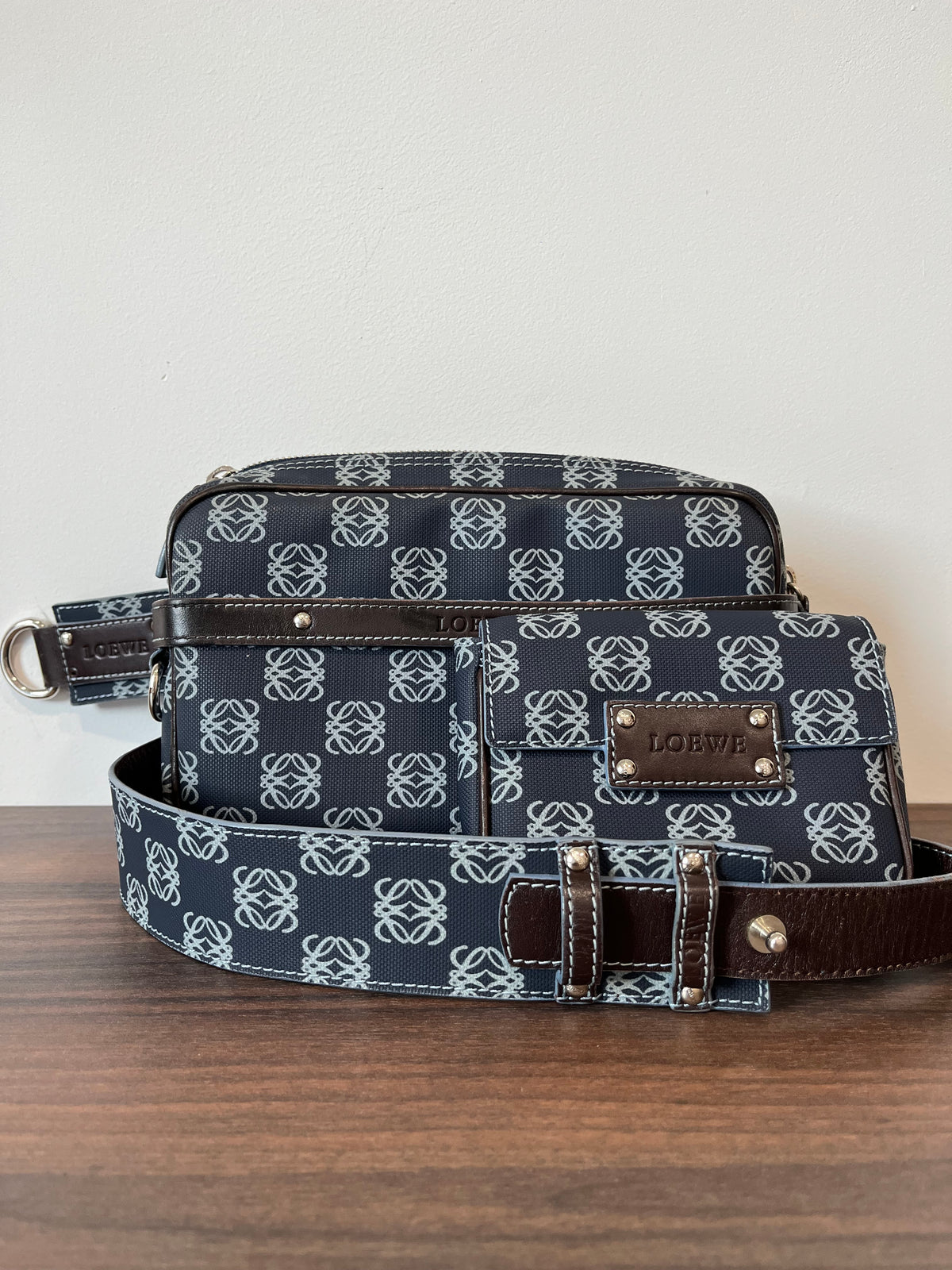 Loewe Belt Bag Jacquard Anagrama Azul Marino · tres en Uno