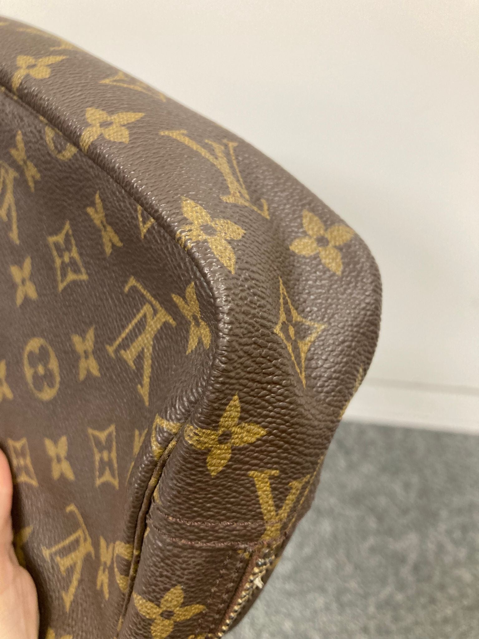 Louis Vuitton Trousse Toilette 23 – Canvas Monogram