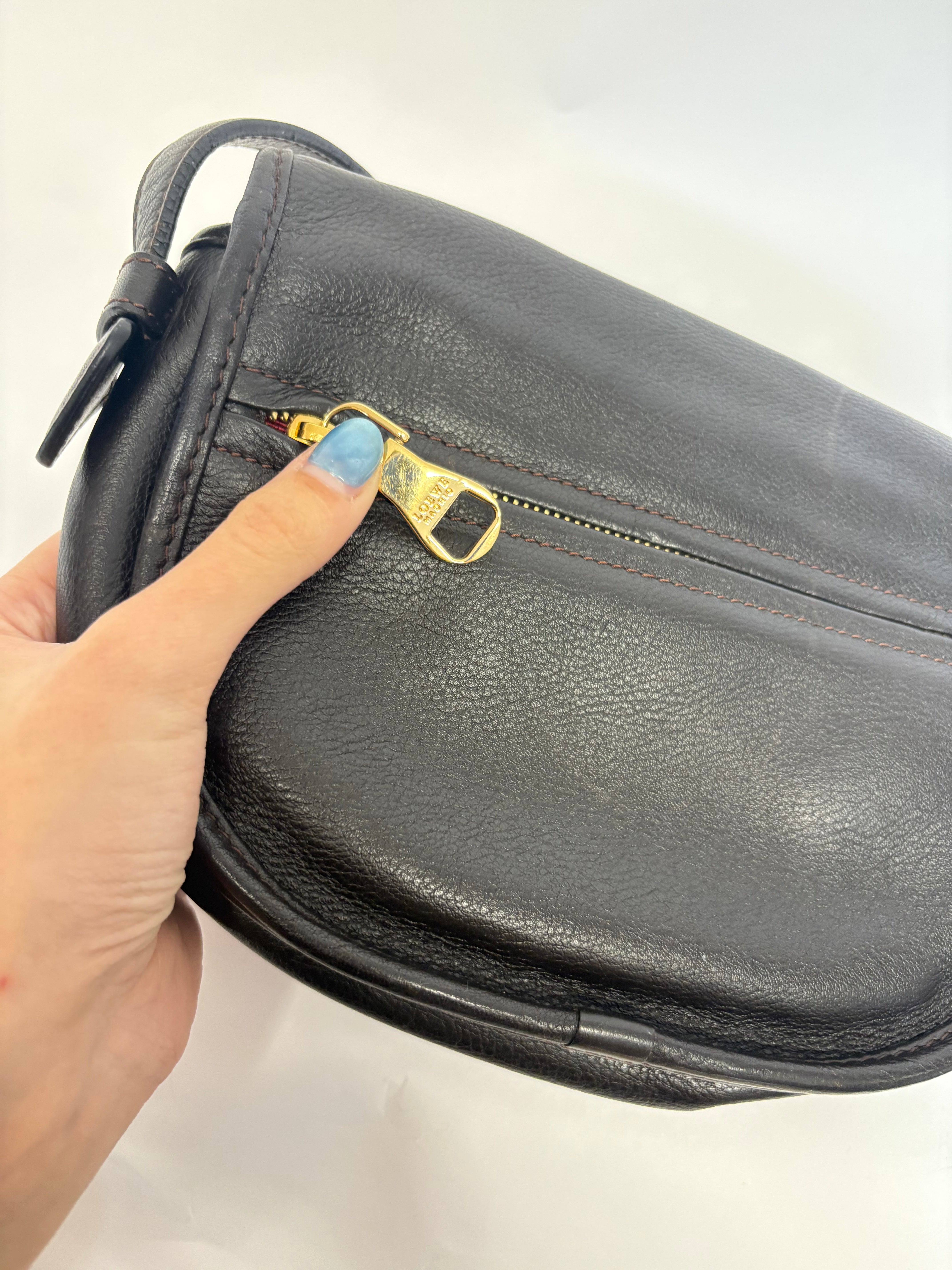 Loewe Heritage Pequeña Marrón – Vintage Crossbody Bag
