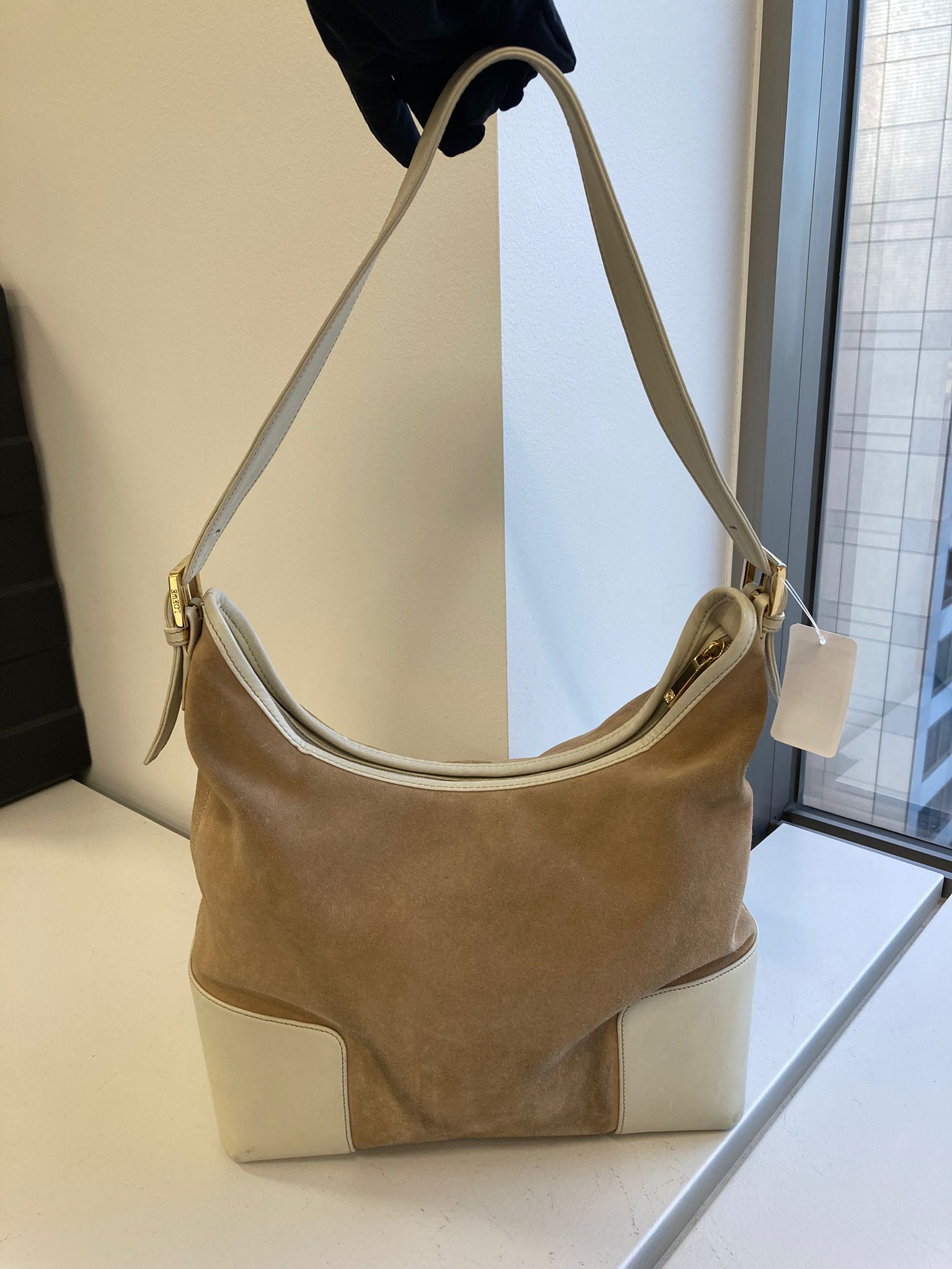 Loewe hombro ante vintage blanco
