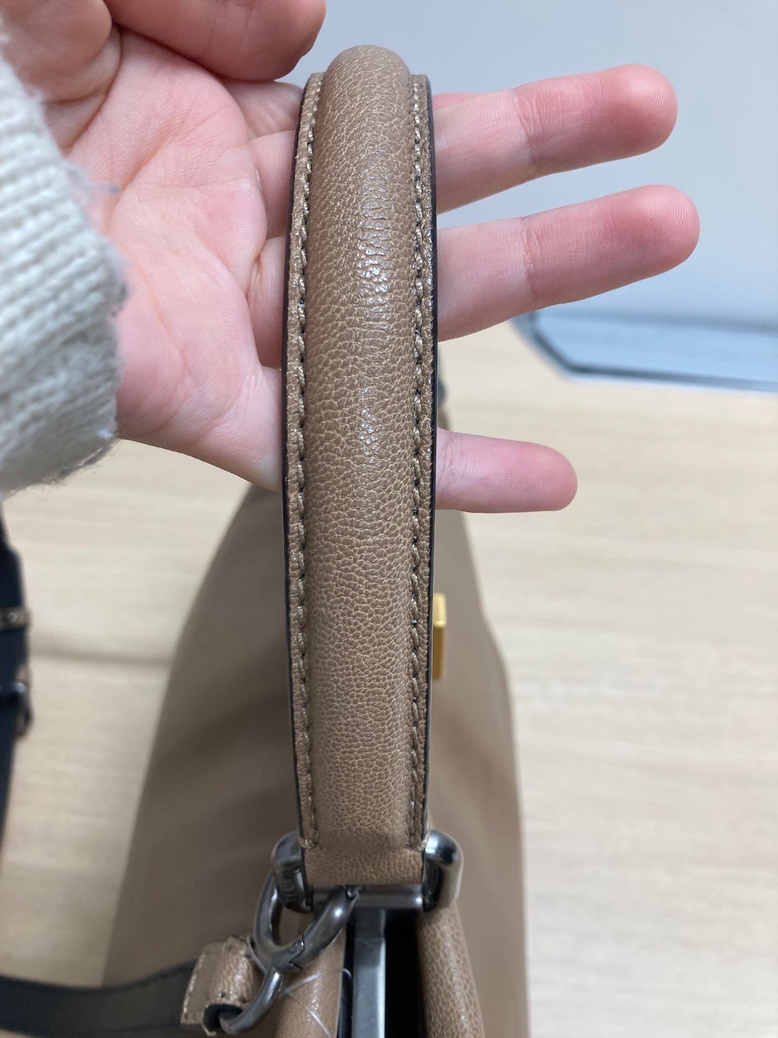Fendi peekaboo Beige topo bandolera mediano