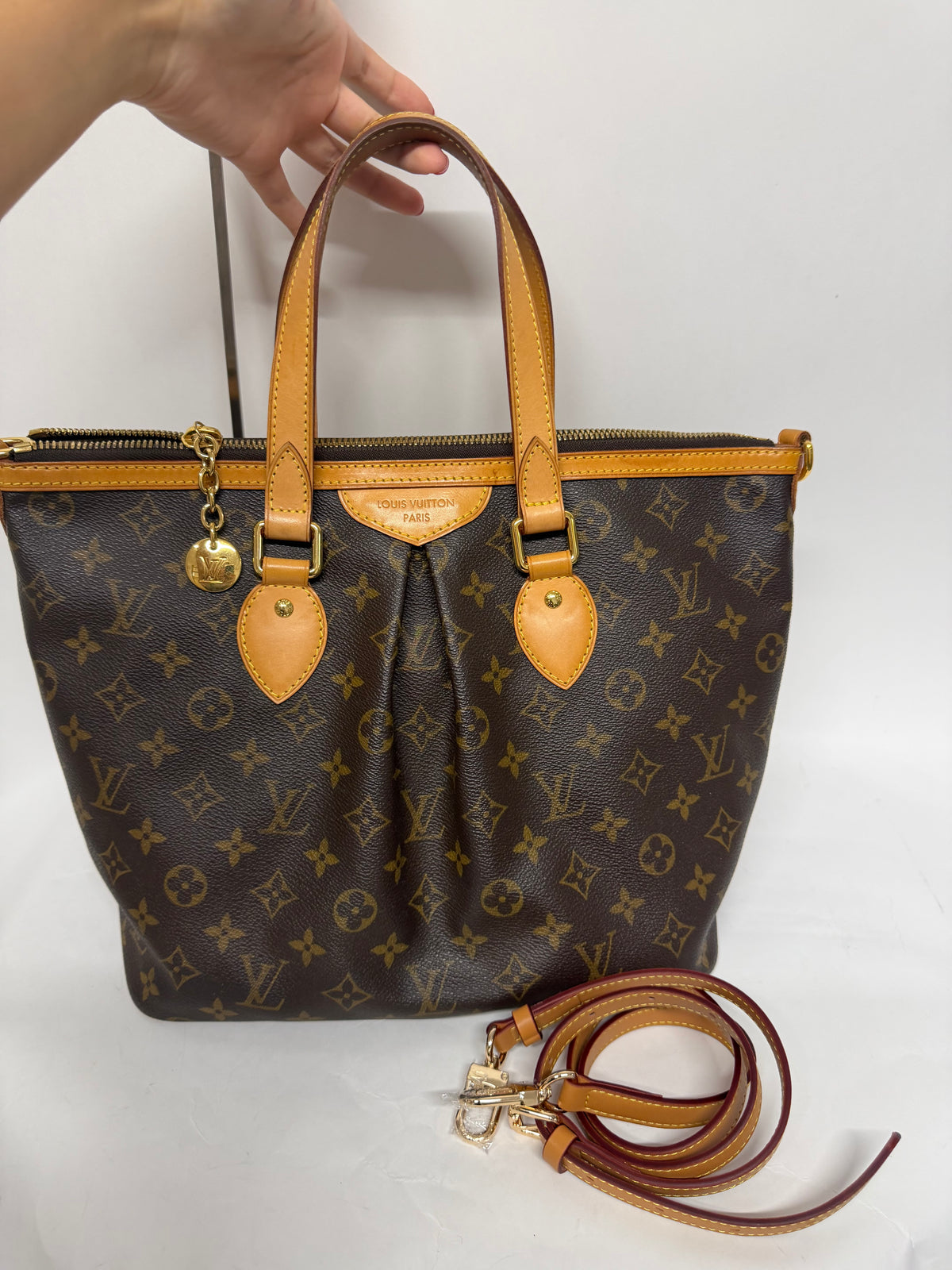 Louis Vuitton Palermo PM Monogram con Bandolera de Piel Heras Purse
