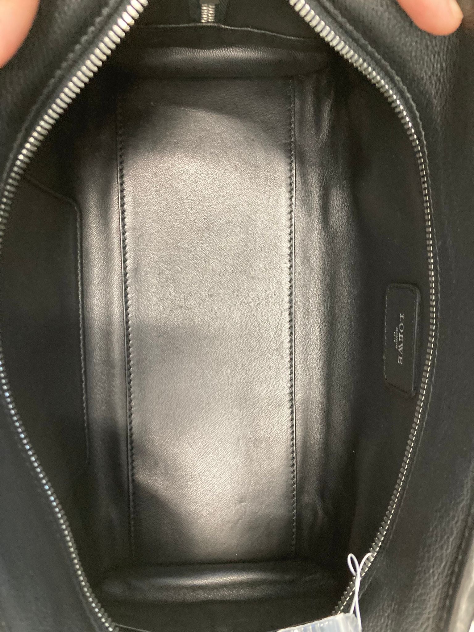 Loewe amazona 30 negro y plata