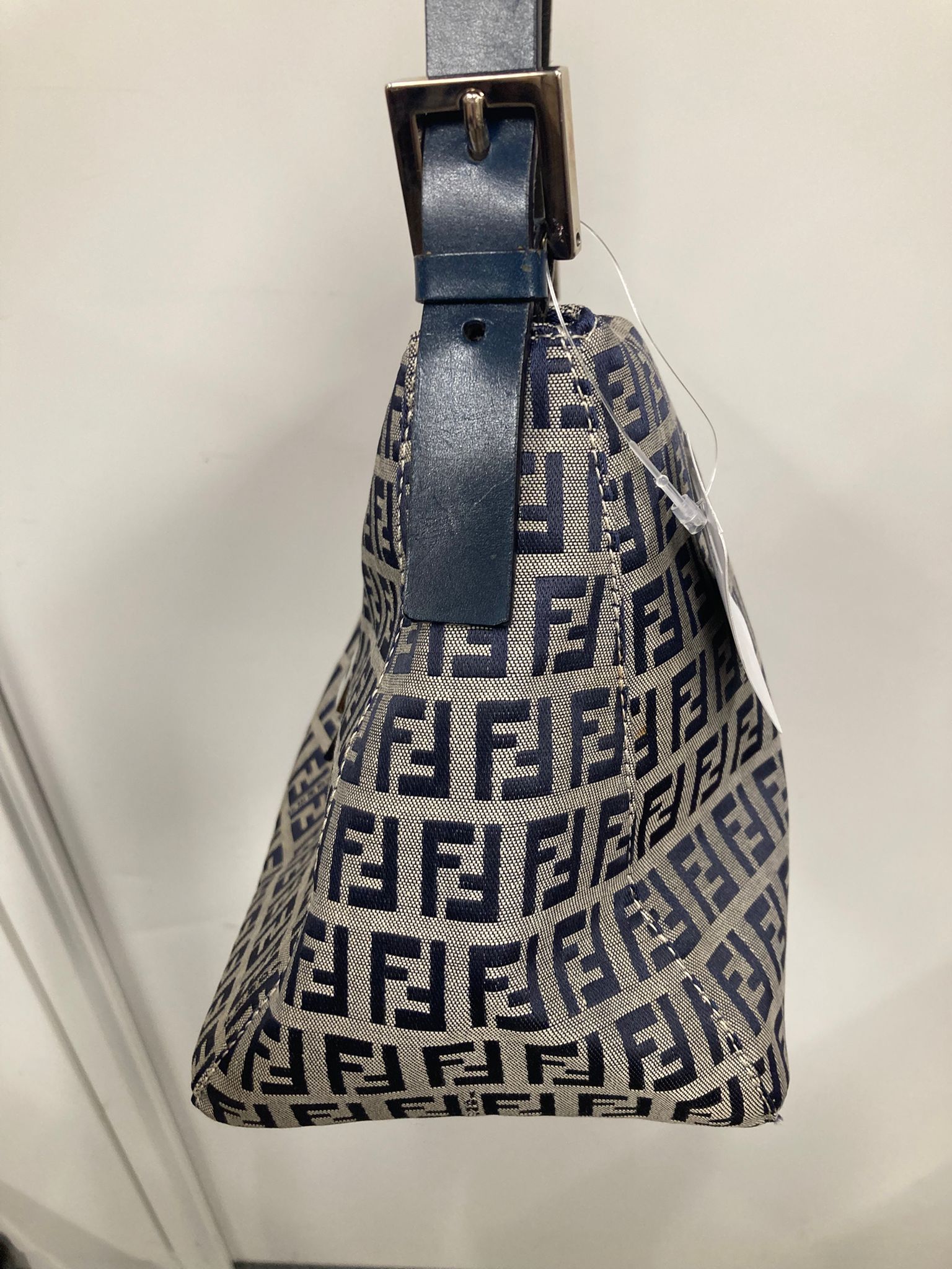 Fendi Zucchino One Shoulder Bag – Canvas azul y gris