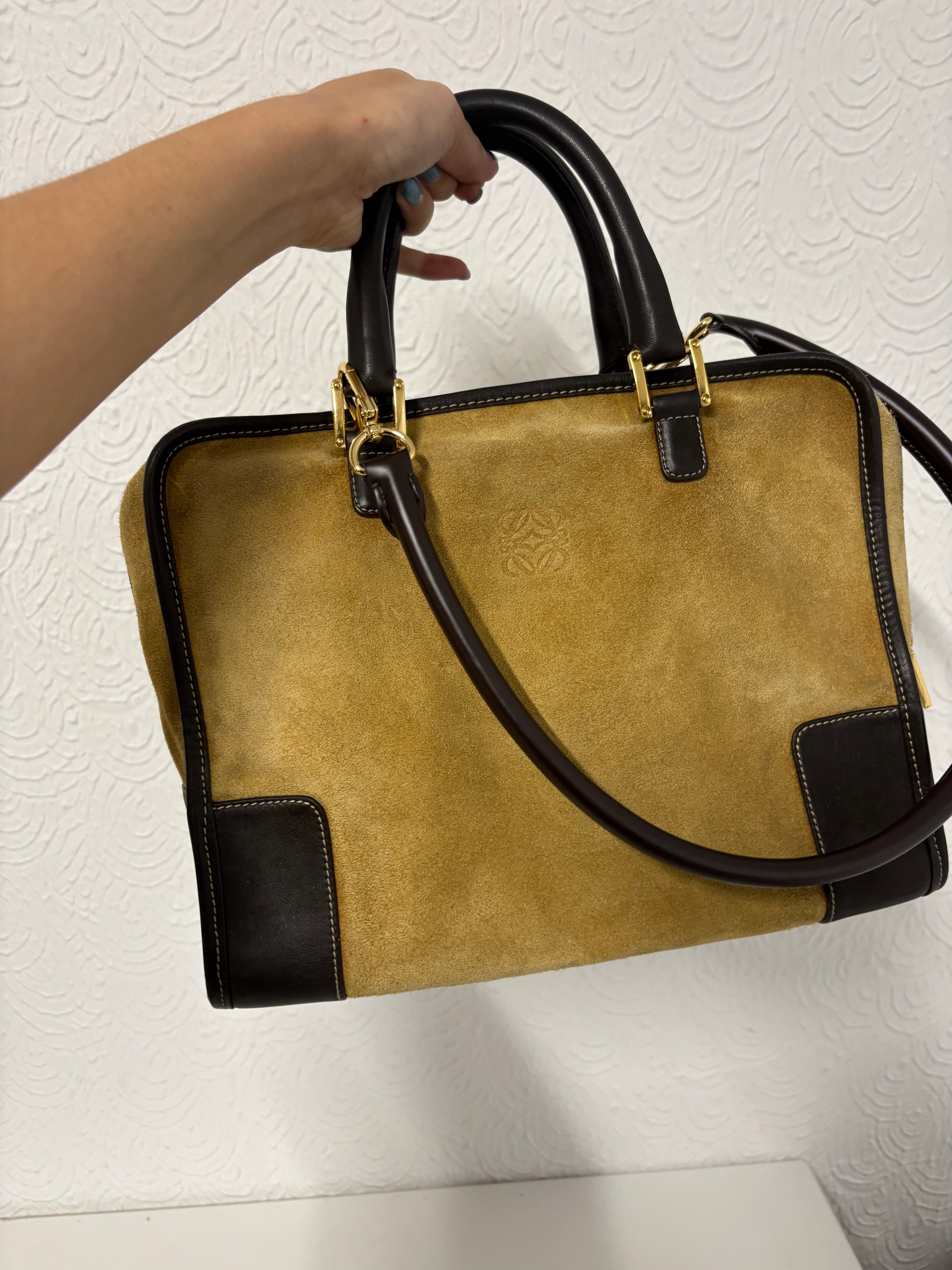 Loewe Amazona ante oro 32 marrón con bandolera extra