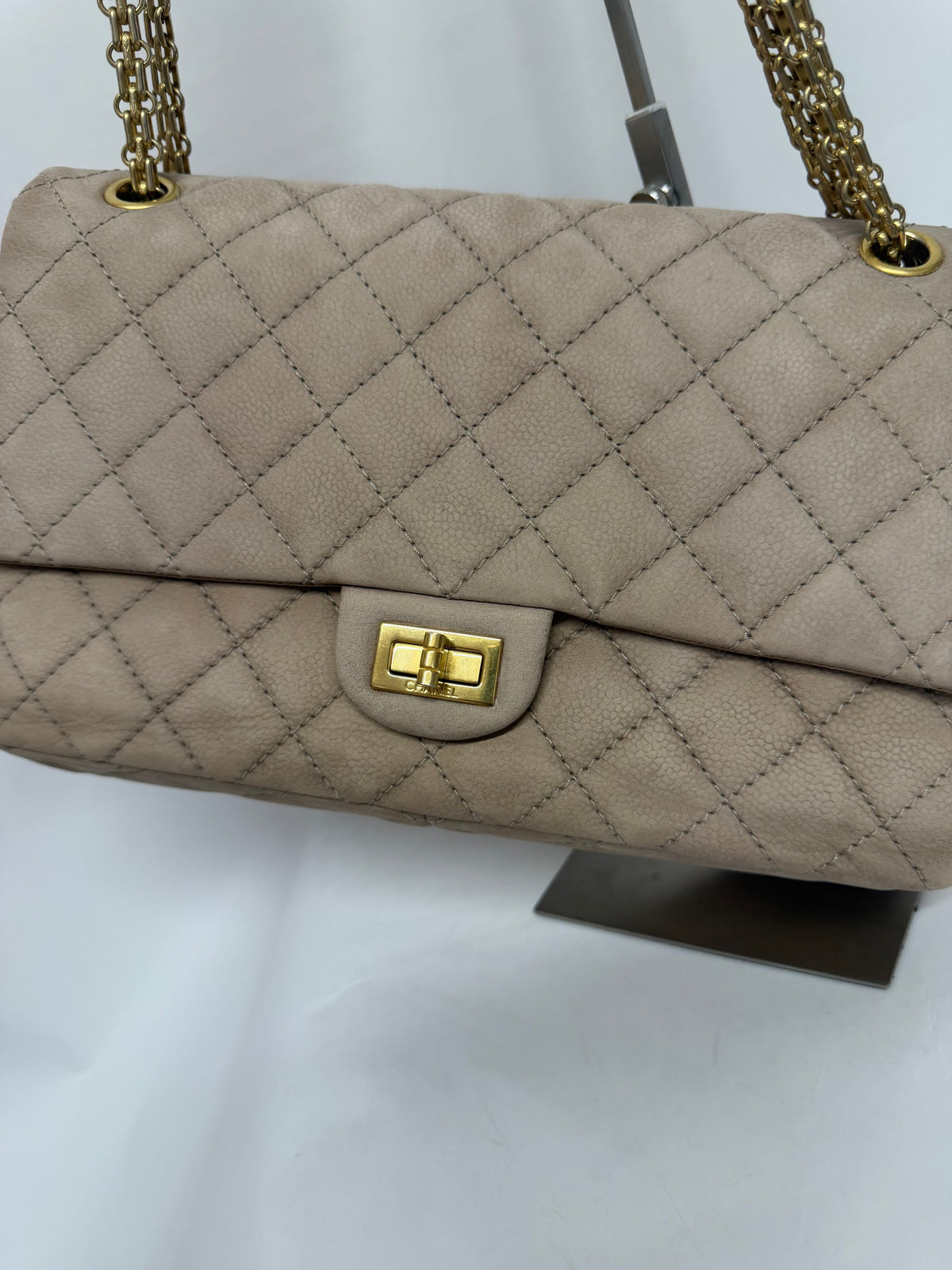 Chanel Reissue 2.55 Double Flap 227 Piel Caviar Nobuk Beige · Serie 17