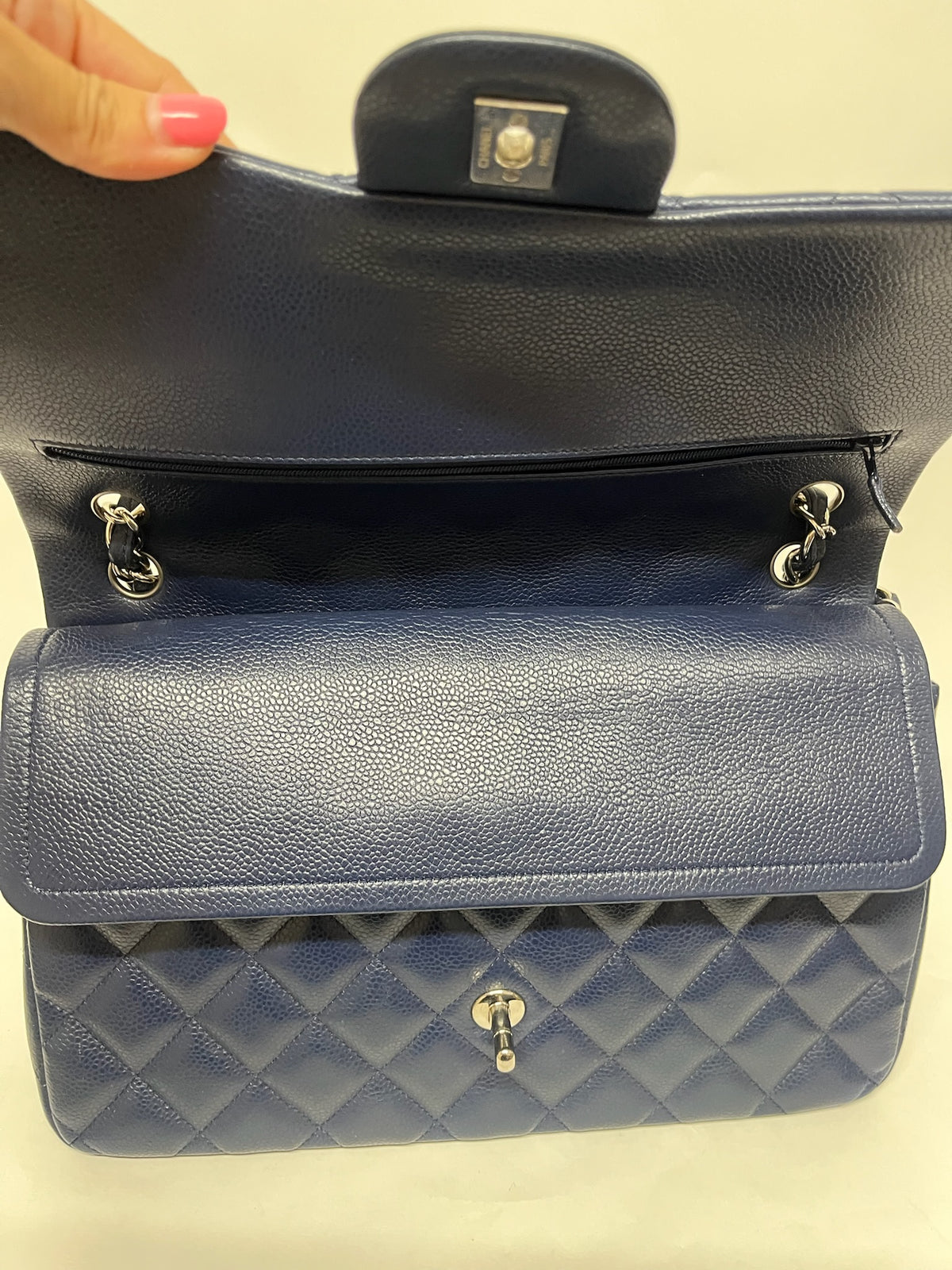 Chanel Classic Double Flap Jumbo Caviar Azul - serie 15