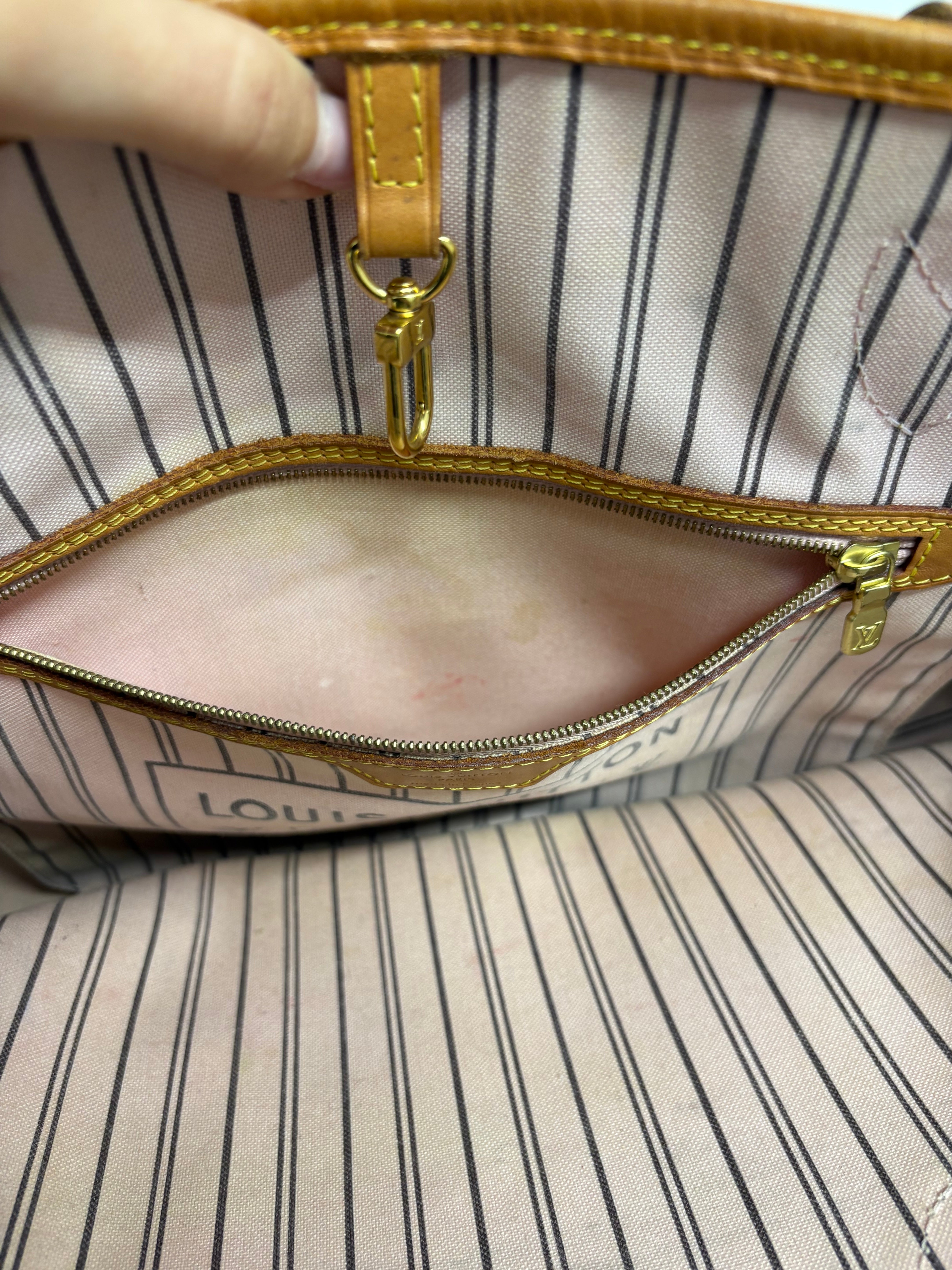 Louis Vuitton Neverfull MM monogram interior Rosa