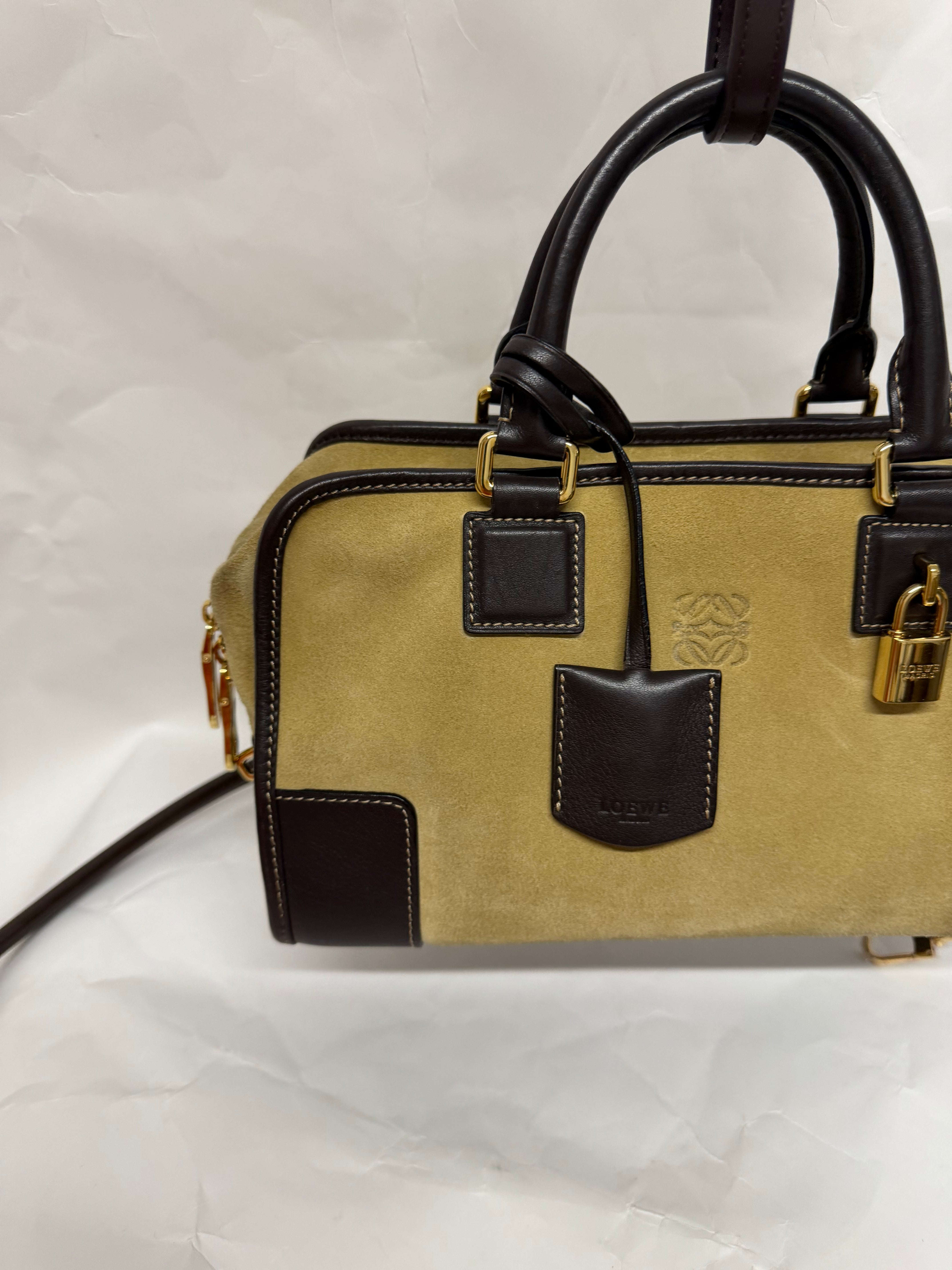 Loewe Amazona 30 ante oro marrón