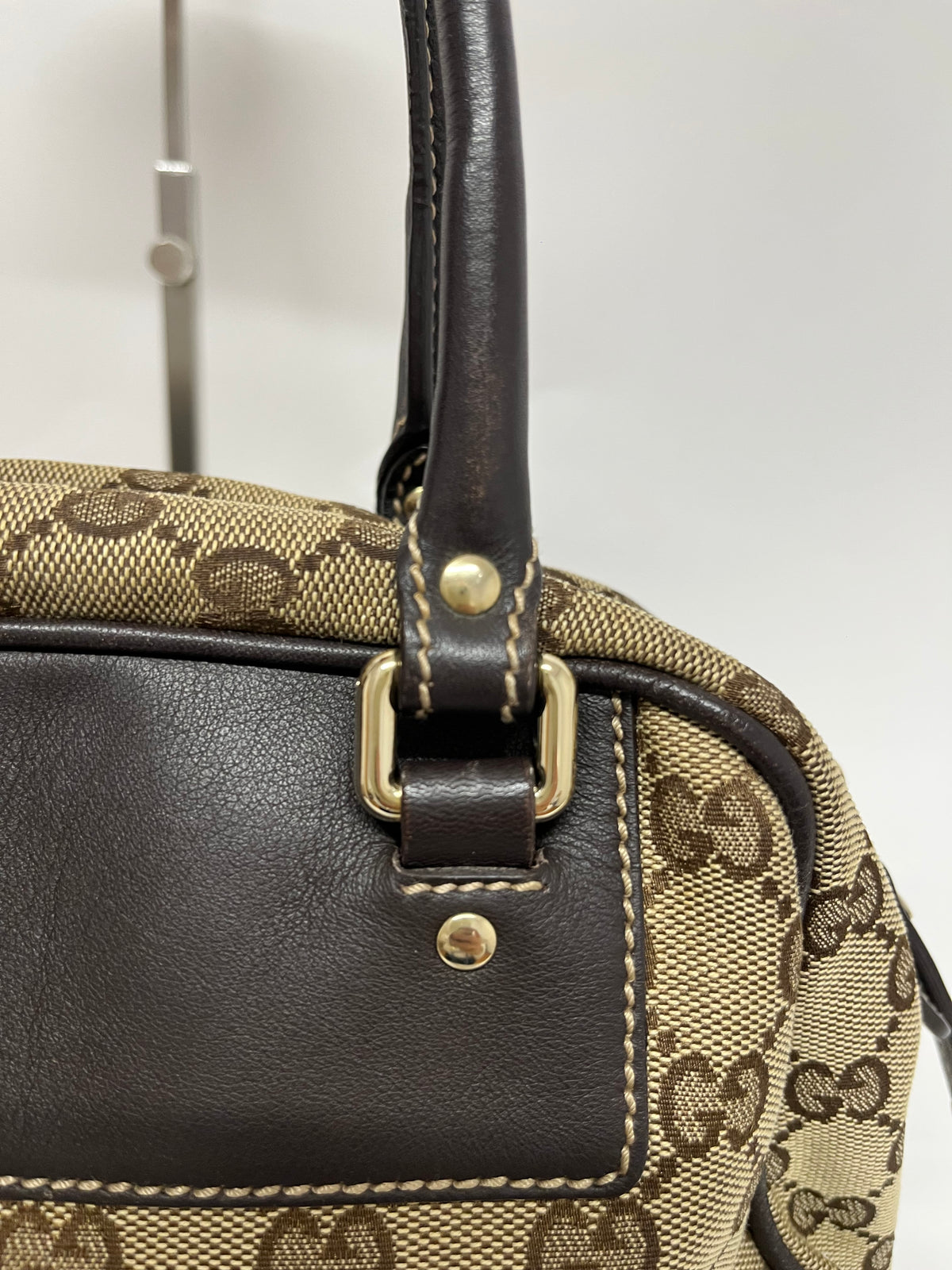 Gucci hobo Lona GG Beige y Marrón