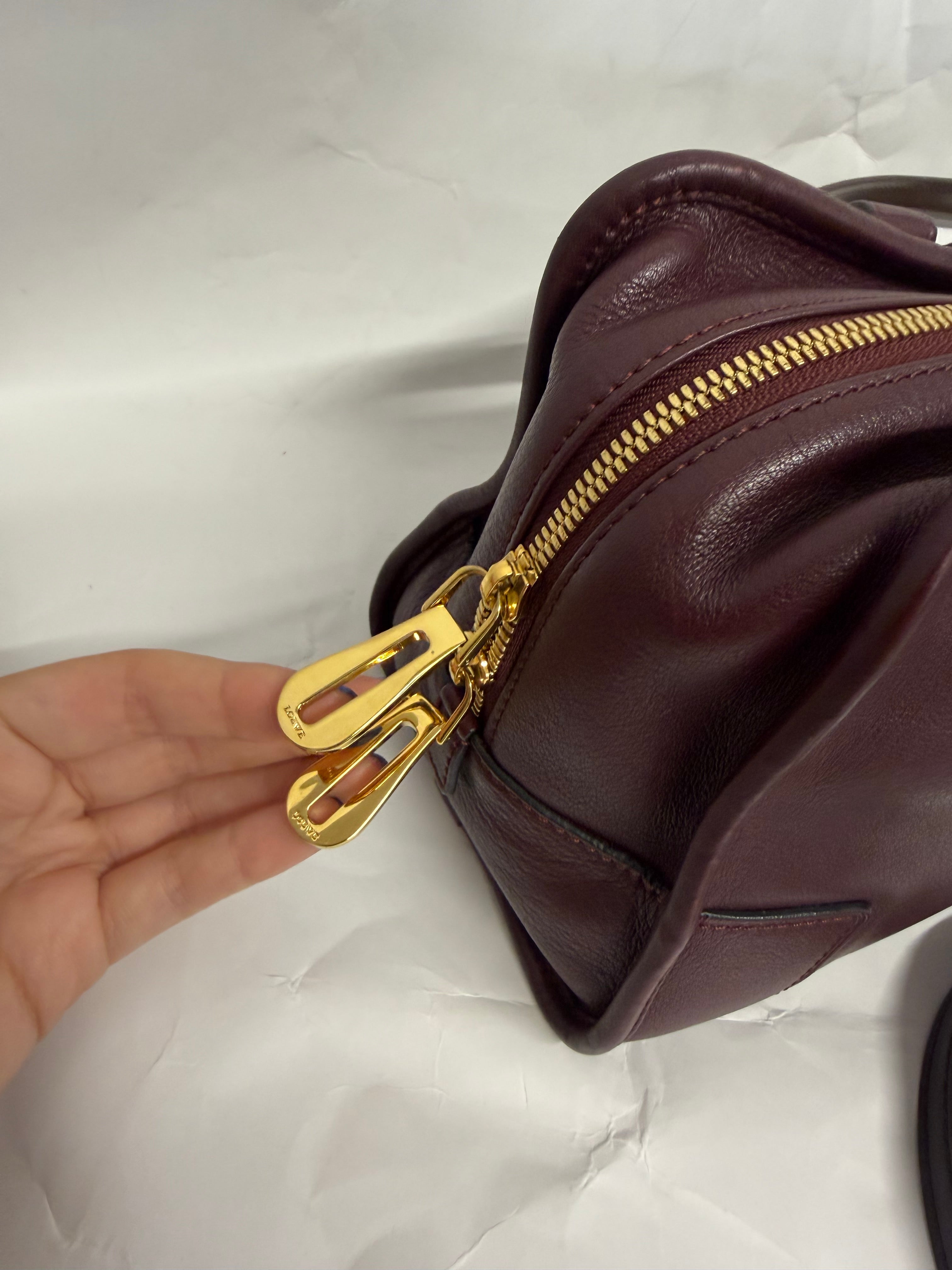 Loewe amazona burdeos oscuro 28 con 2 bandoleras