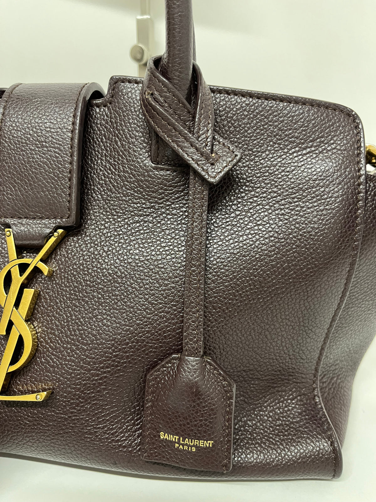 Saint Laurent Cabas 2Way Piel Marrón berenjena con Bandolera