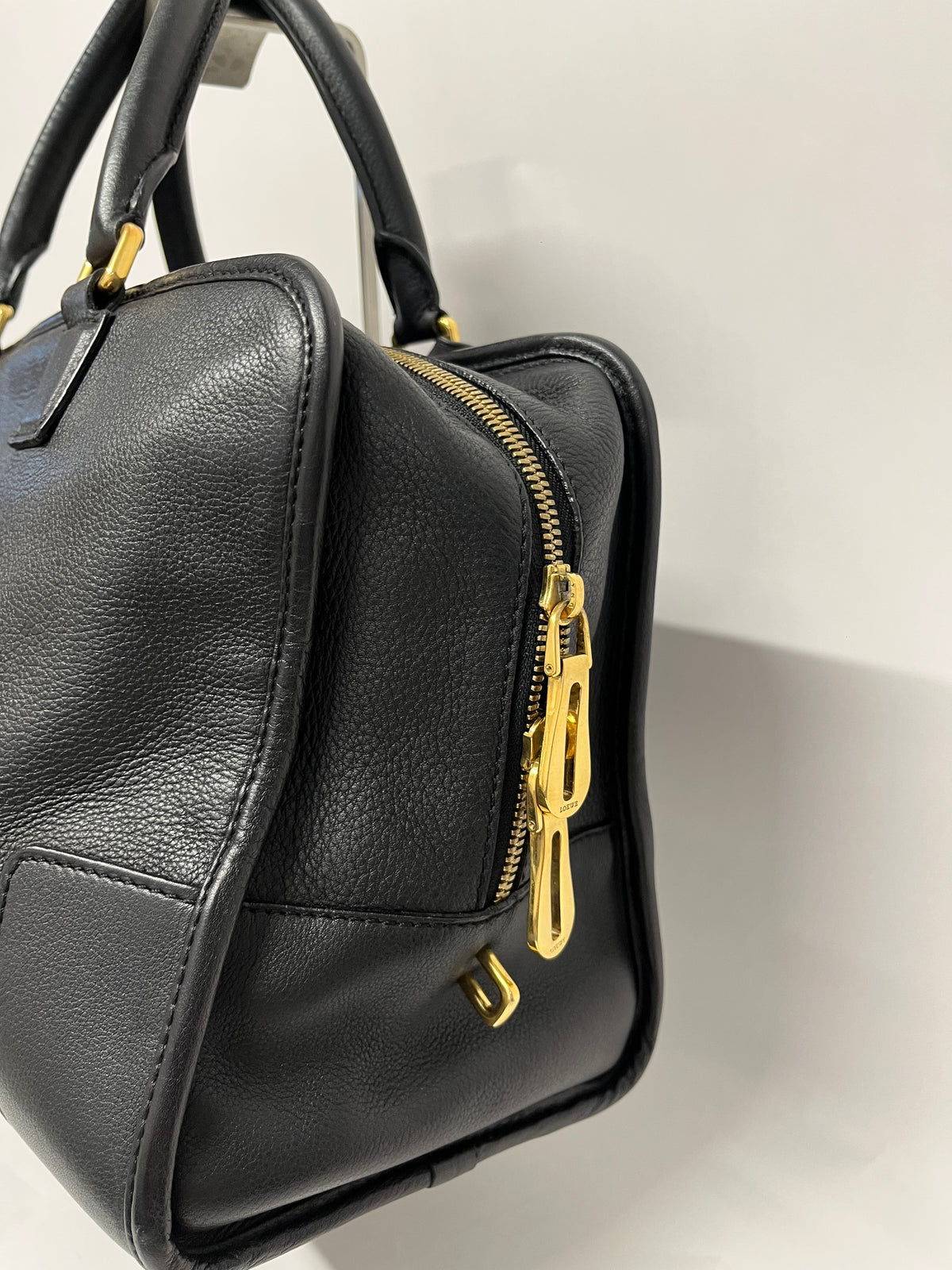 Loewe Amazona Negra Herrajes Dorados