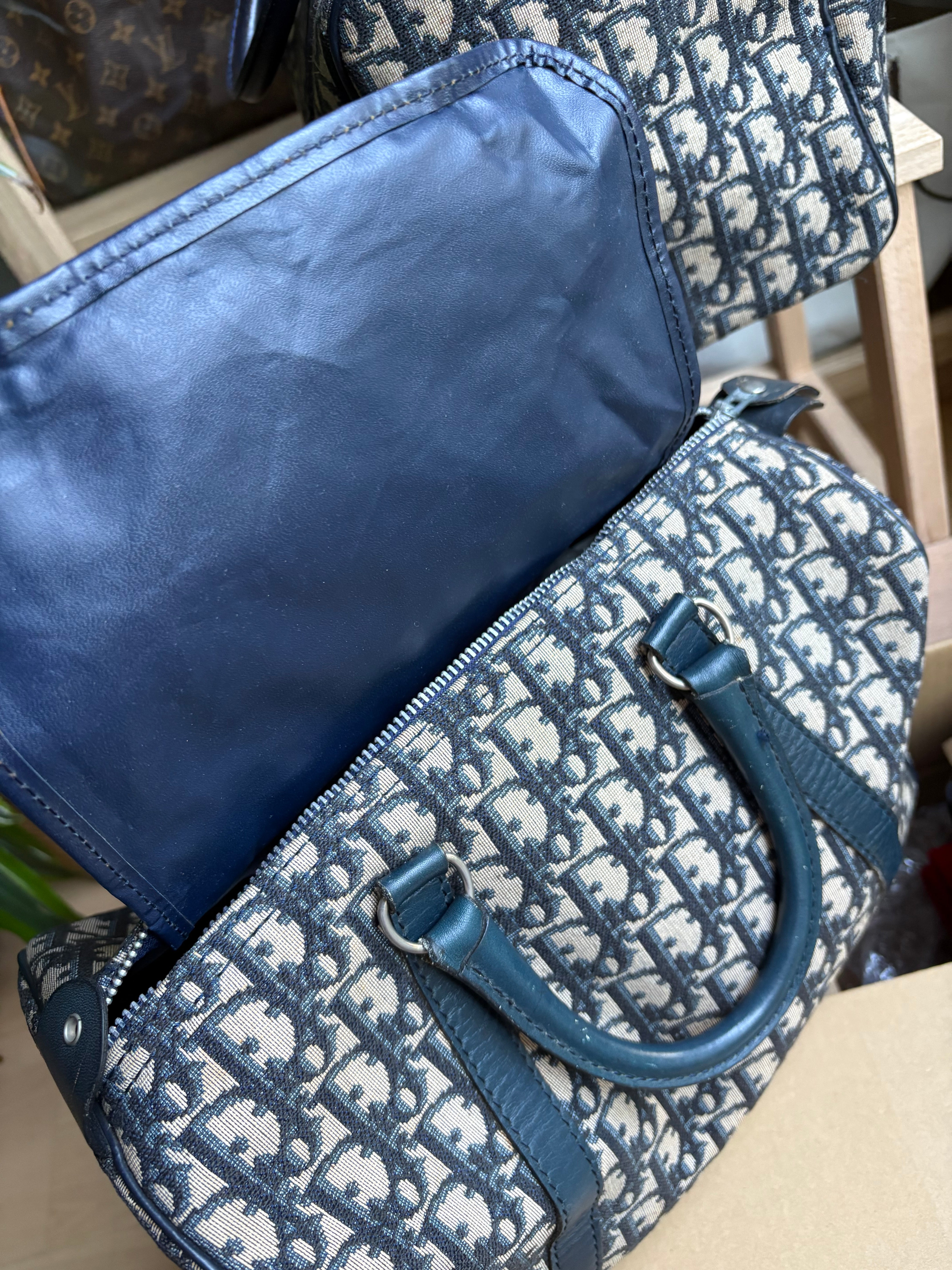 Bolso Dior Trotter Boston monograma Oblique azul marino – Talla 30