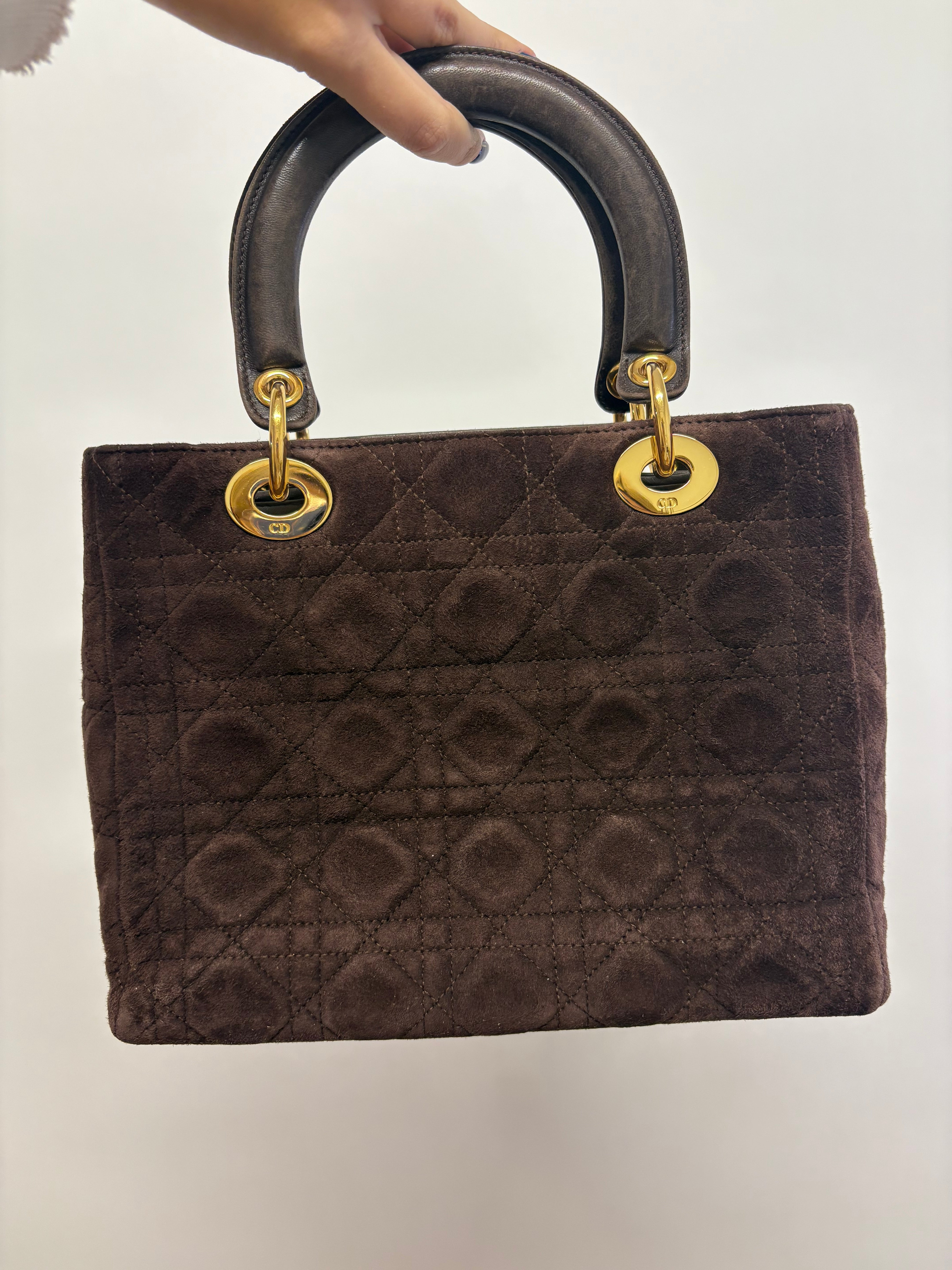 Lady Dior Mediano en Ante Marrón con Bandolera