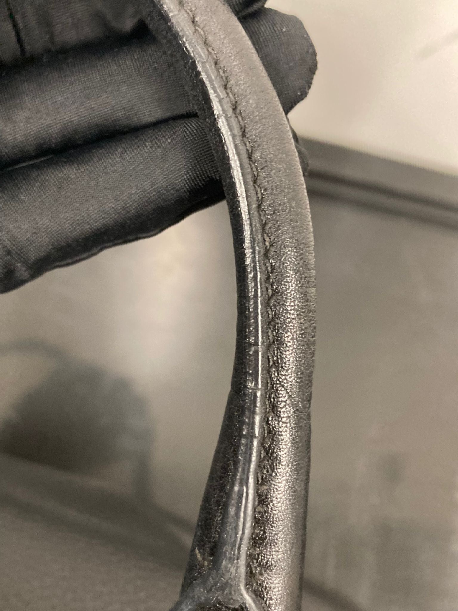 Prada vitello tote negra
