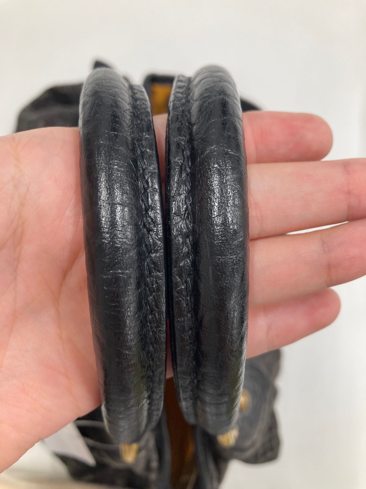 Louis Vuitton Neo Cabby MM Denim negro Monogram